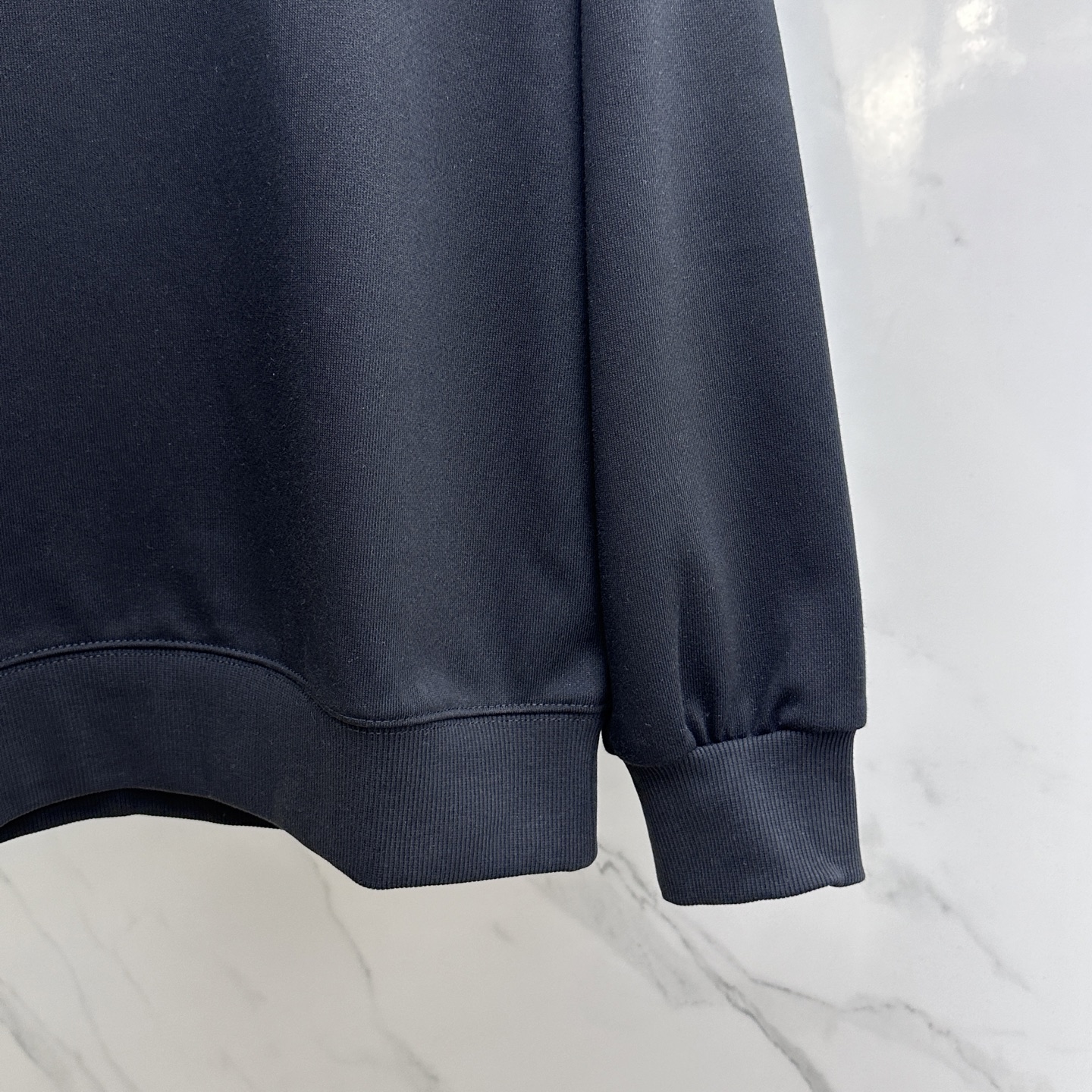 🆕1V*路易威登 前后幅乎剪烧花帖布磨烂刺绣🪡‼️圆领卫衣*定织定染420g毛毛圈全棉面料制成，面料手感