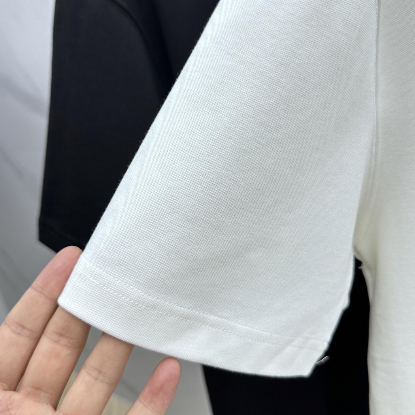 🆕ARCTERY*始祖鸟 2025SS秋季新款短袖打底T 恤，以当季色调传递典雅韵味，成就日常搭配佳选。