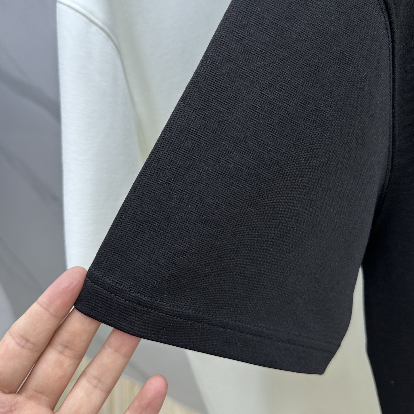 🆕ARCTERY*始祖鸟 2025SS秋季新款短袖打底T 恤，以当季色调传递典雅韵味，成就日常搭配佳选。