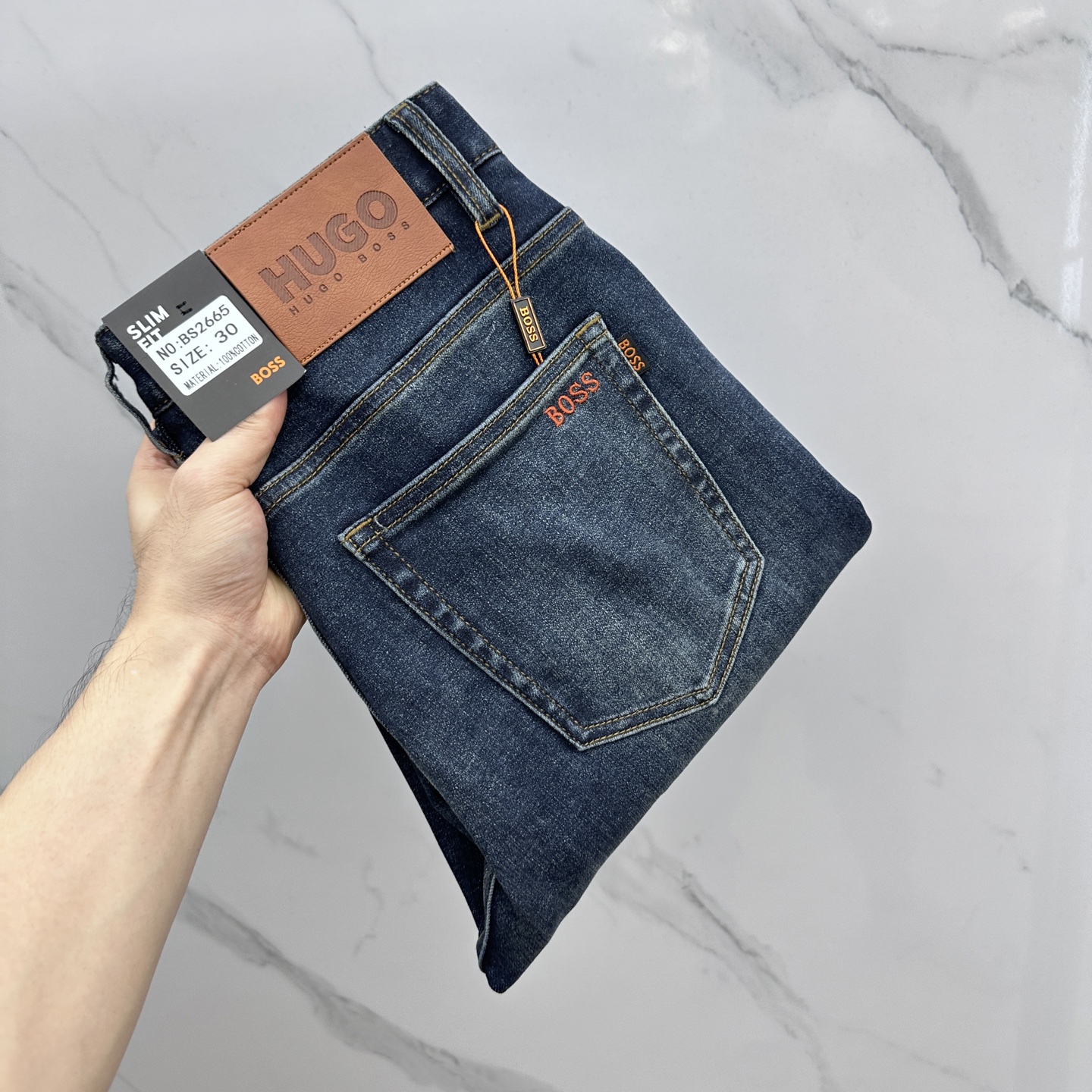 NO:523768,BOSS high-end customization, the latest jeans in early autumn 2025 are released simultaneously on the counter. Original customization reproduction. Customer-supplied hardware and accessories. Original quality. Imported fixed-color denim fabric. Heavy industry washing. Fine workmanship and excellent upper body!  Selected single products, complete three standards, original AX single product, number 29-38 without 37, jeans, alexander wang19860909BOSS 高端定制、2025早秋最新款牛仔裤 柜台同步发售 原版定制复刻 客供五金辅料 原单品质 进口固色牛仔面料 重工洗水 做工走线精细 上身绝佳！优选单品 三标齐全 AX原单出品 码数29-38无37,,jeans,alexander wang,Men's clothing