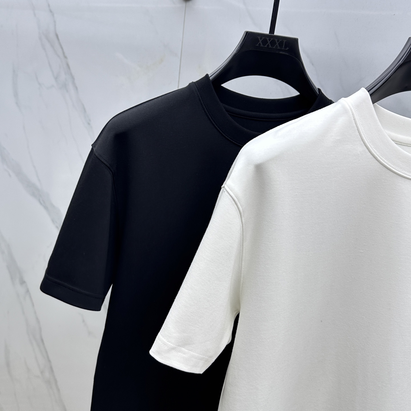 🆕ARCTERYX始祖鸟 2025SS秋季新款短袖打底T 恤，以当季色调传递典雅韵味，成就日常搭配佳选。