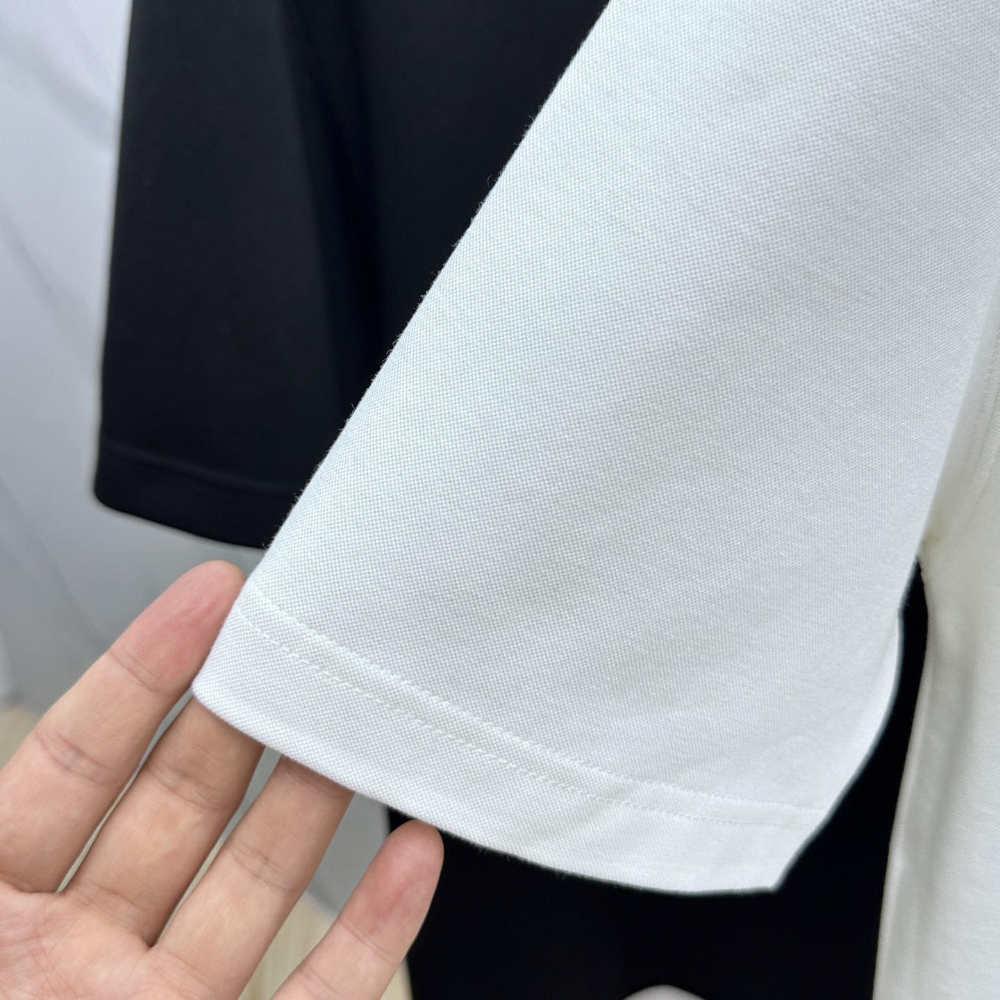 🆕ARCTERYX始祖鸟 2025SS秋季新款短袖打底T 恤，以当季色调传递典雅韵味，成就日常搭配佳选。