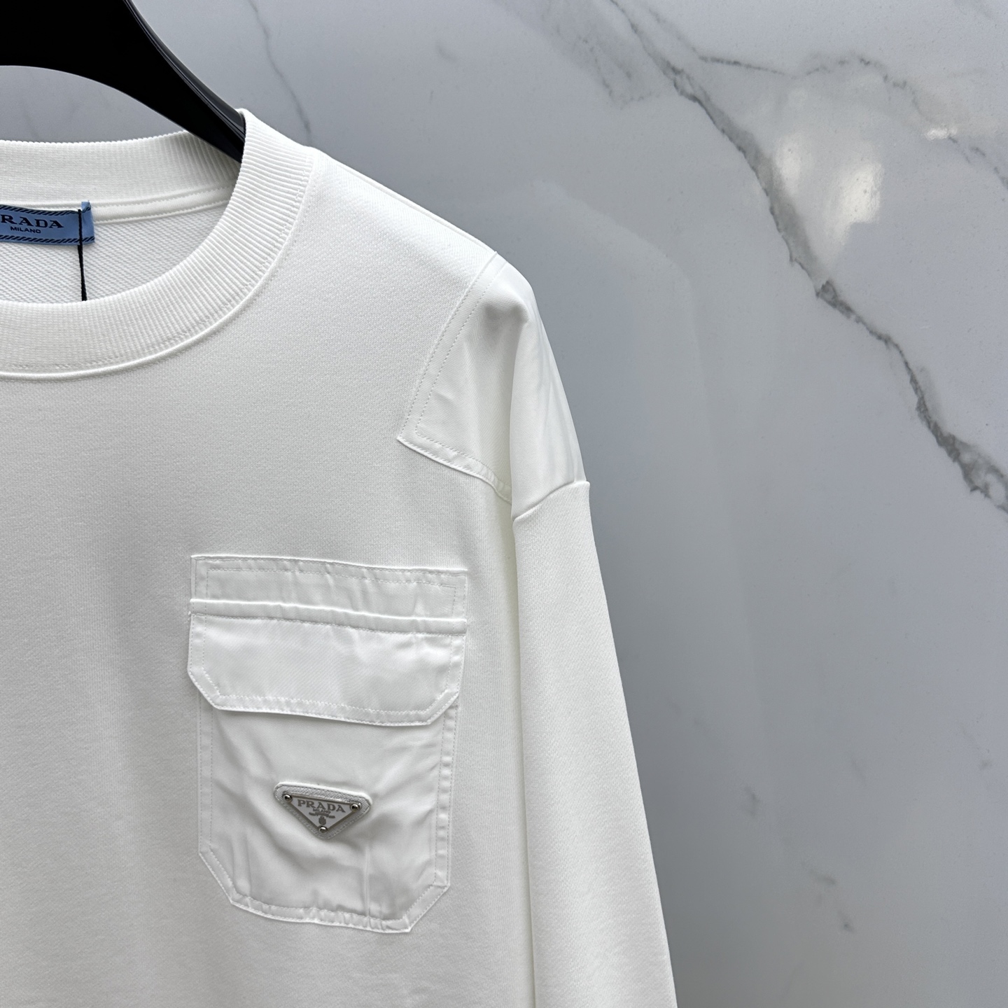 🆕Prada普拉达 2025Ss秋冬新款卫衣，精美工艺圆领款，特制纯棉400克面料升级水洗大毛圈、柔软贴