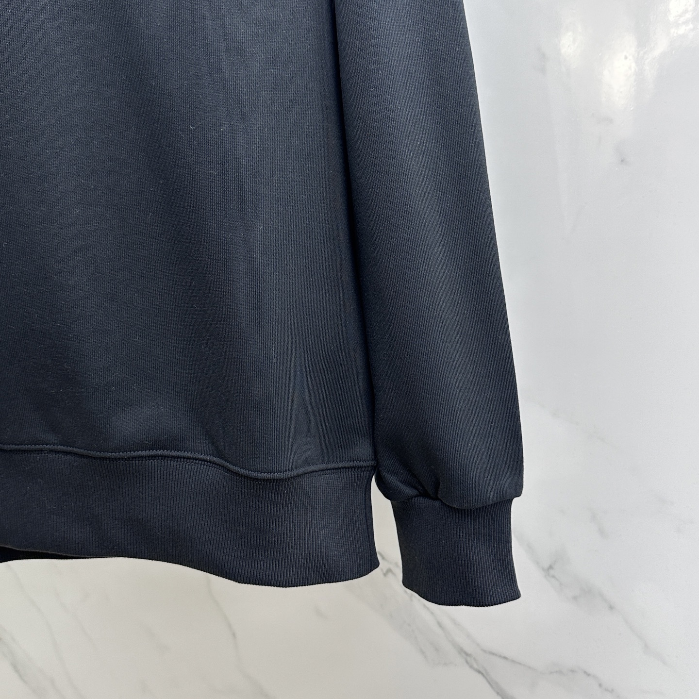 🆕Prada普拉达 2025Ss秋冬新款卫衣，精美工艺圆领款，特制纯棉400克面料升级水洗大毛圈、柔软贴