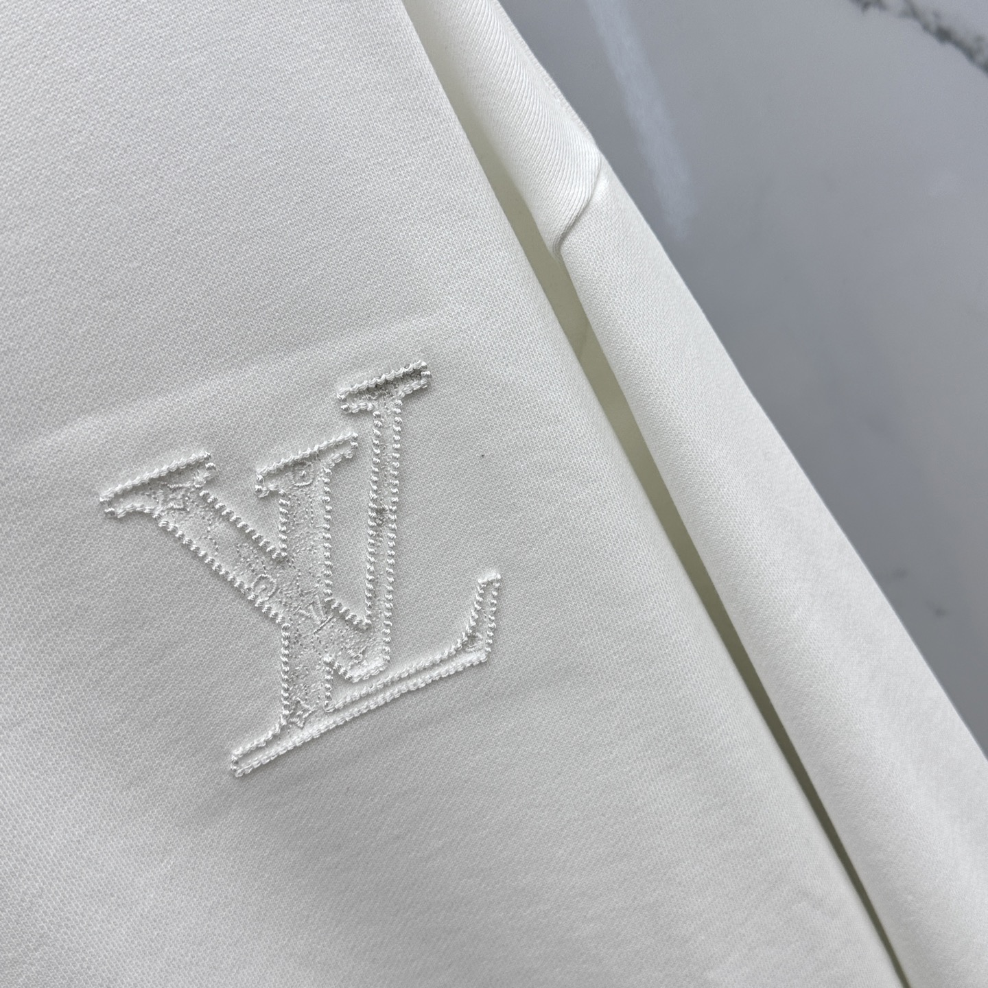 🆕1V*路易威登 2025Ss秋冬新款卫衣，精美工艺圆领款，特制纯棉400克面料升级水洗大毛圈、柔软贴身