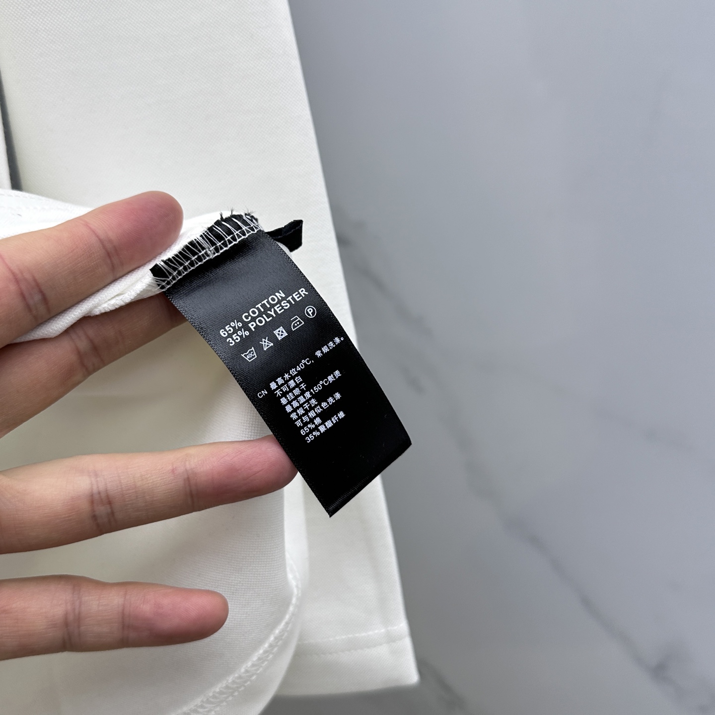 🆕ARCTERYX始祖鸟 2025SS秋季新款男士圆领长袖 T 恤，以当季色调传递典雅韵味，成就日常搭配