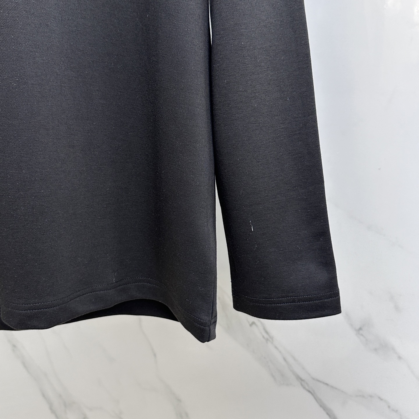 🆕ARCTERYX始祖鸟 2025SS秋季新款男士圆领长袖 T 恤，以当季色调传递典雅韵味，成就日常搭配