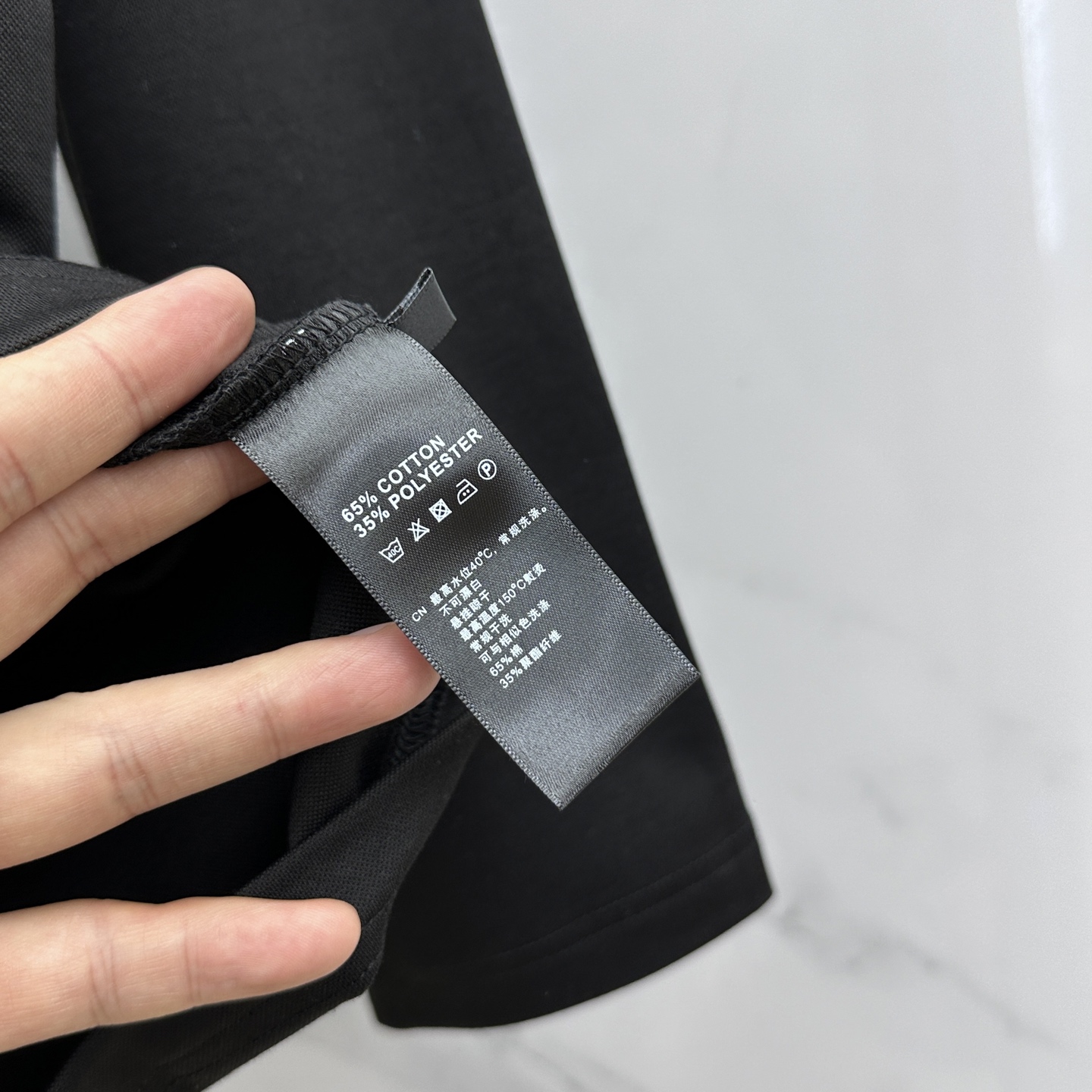 🆕ARCTERYX始祖鸟 2025SS秋季新款男士圆领长袖 T 恤，以当季色调传递典雅韵味，成就日常搭配