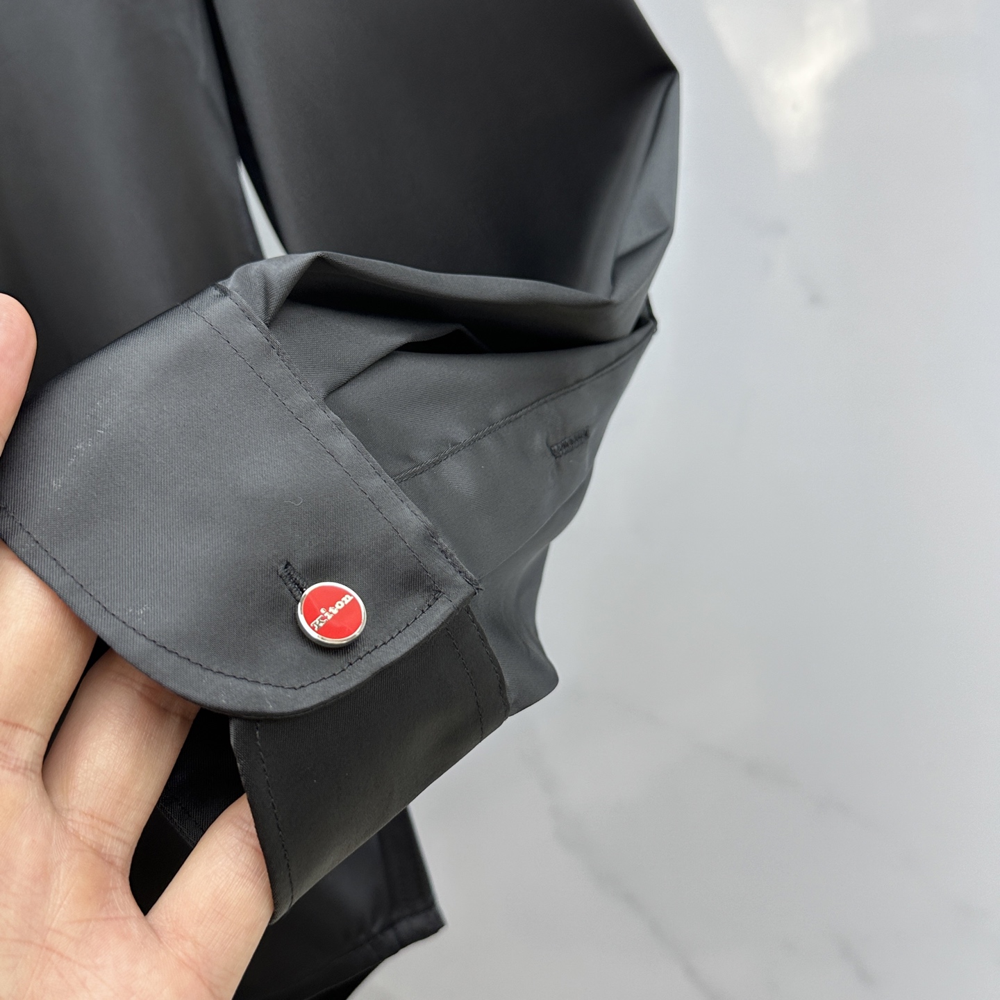 🆕Kiton奇顿 2025新品高端商务休闲定制纽扣免烫男士典雅纯色翻领真的是秋季必备款了，抗皱耐磨免烫好
