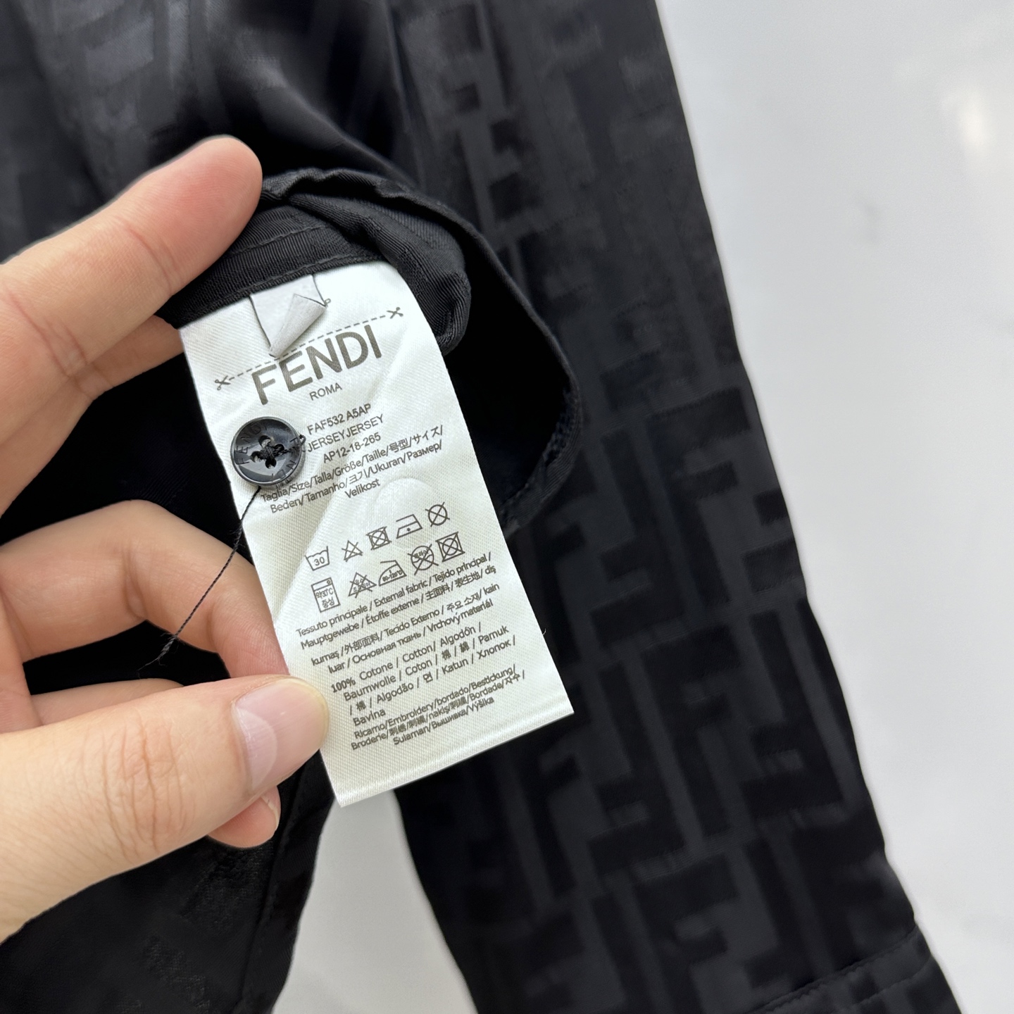 🆕FENDI芬迪 25新款复古翻领提花暗纹衬衣 定制YB进口双F提花面料 整体净色超级高档 舒适垂感有型