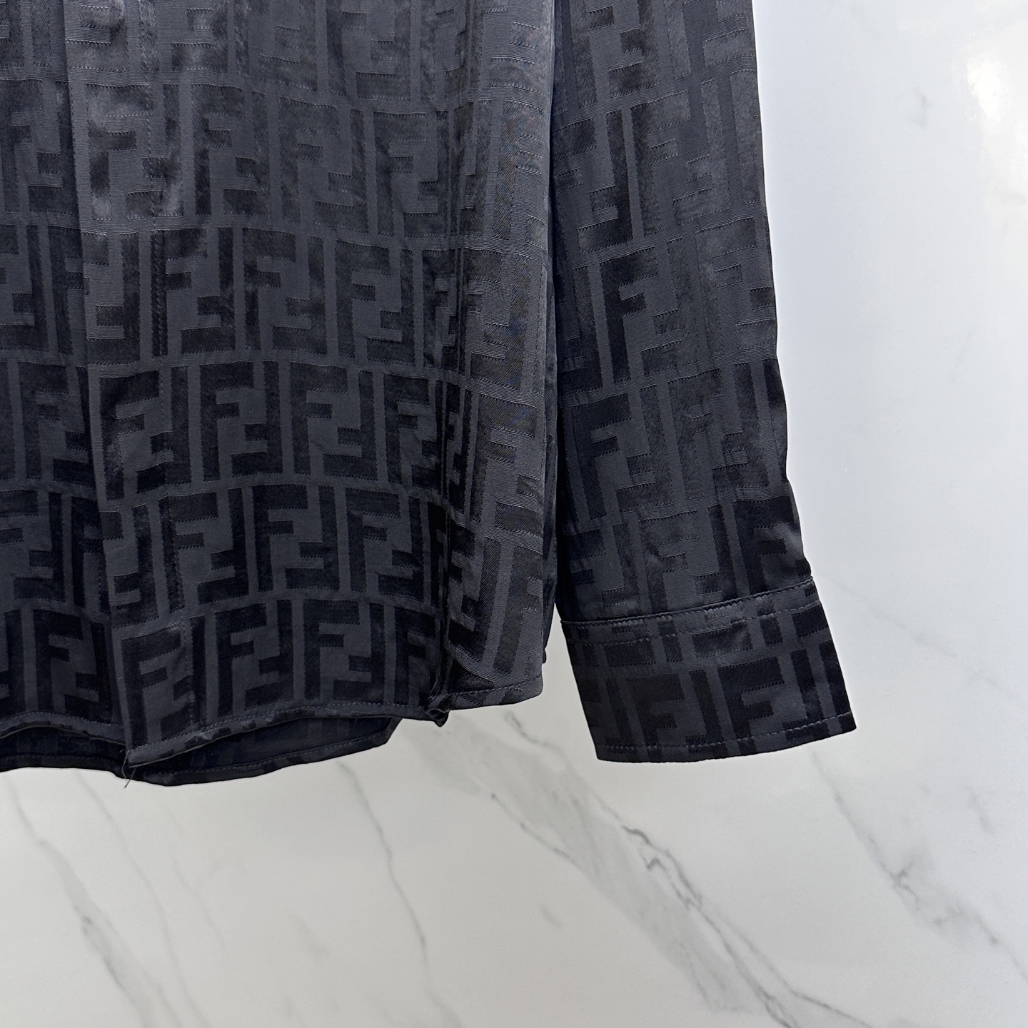 🆕FENDI芬迪 25新款复古翻领提花暗纹衬衣 定制YB进口双F提花面料 整体净色超级高档 舒适垂感有型