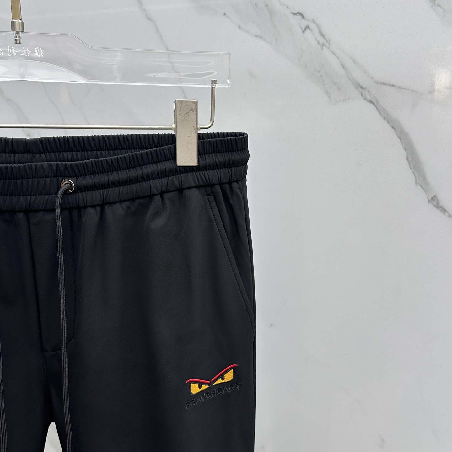 🆕FD芬迪 25ss早秋新款男士经典眼睛图案刺绣FF提花口袋直筒休闲！FD全新以其独特的面料、该采用客供