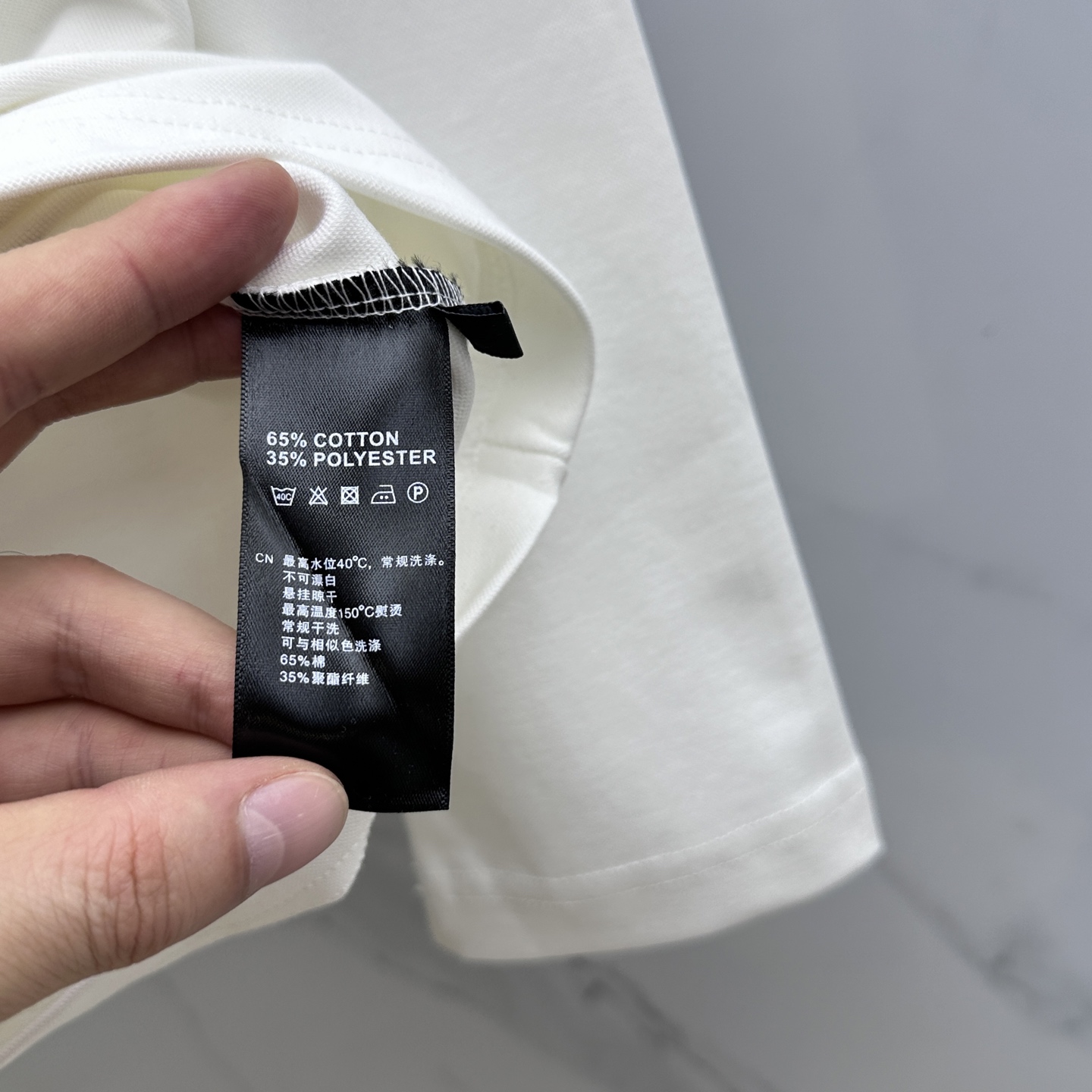 ￼ 🆕ARCTERYX始祖鸟 2025SS秋季新款男士圆领长袖 T 恤，以当季色调传递典雅韵味，成就日常