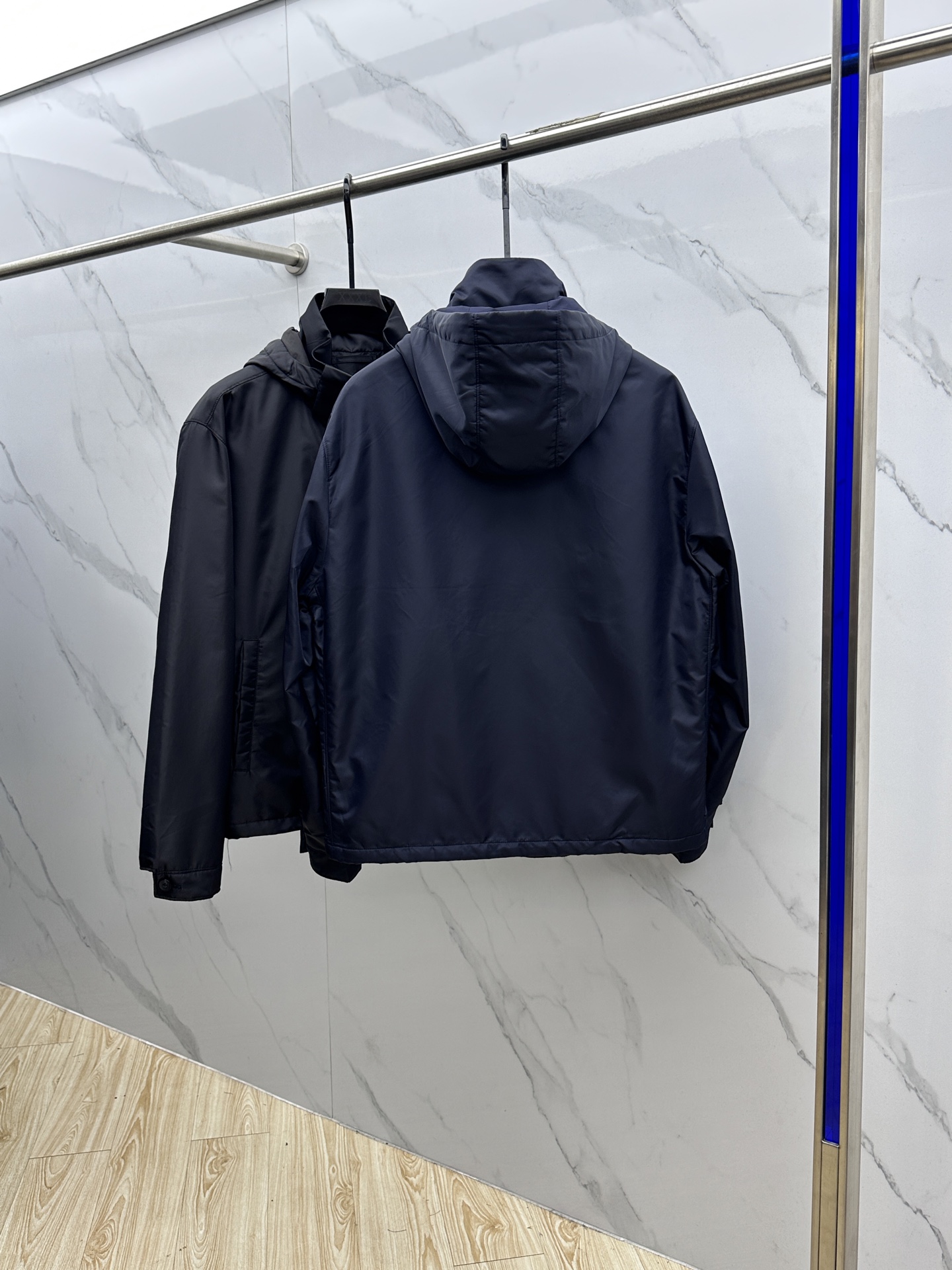 🆕Prada普拉达 2025ss秋冬新款连帽（可拆卸）夹棉外套夹克，原版订制五金配件全进口原版定制 欢迎