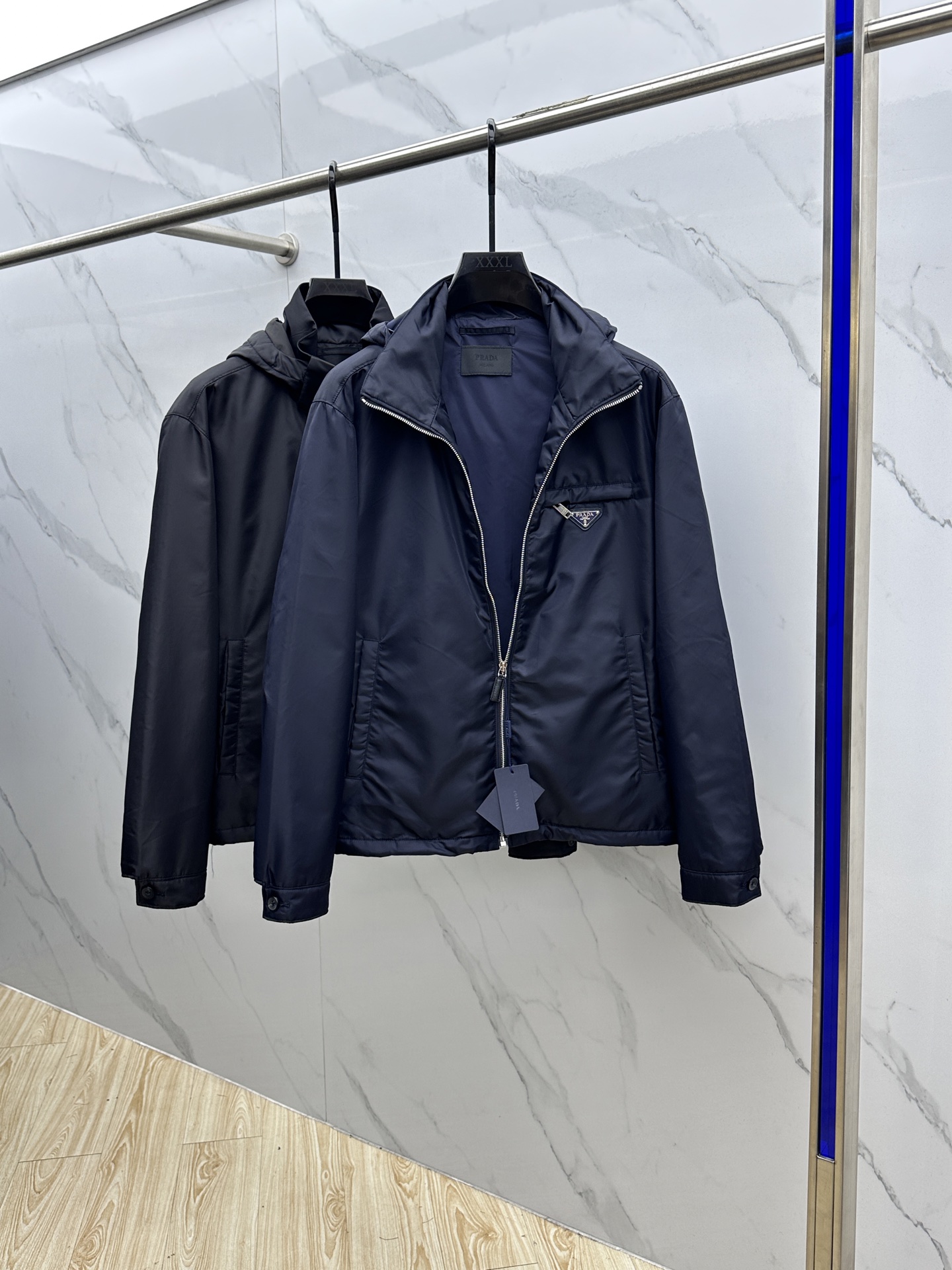 🆕Prada普拉达 2025ss秋冬新款连帽（可拆卸）夹棉外套夹克，原版订制五金配件全进口原版定制 欢迎