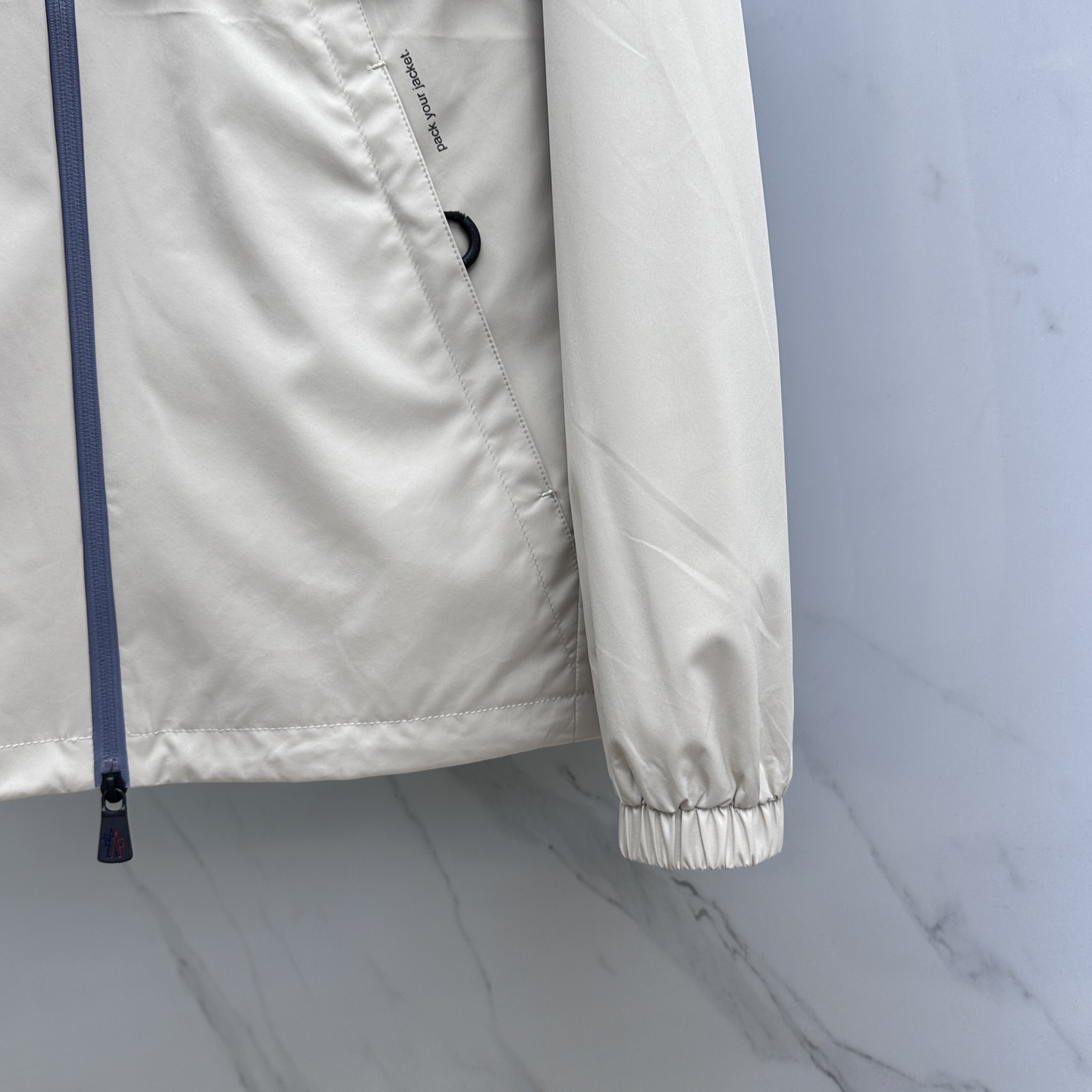 🆕Moncler蒙口 2025ss早秋新款发布夹棉连帽（帽子可收纳）夹克外套，字母老花 秋季爆款，穿上就