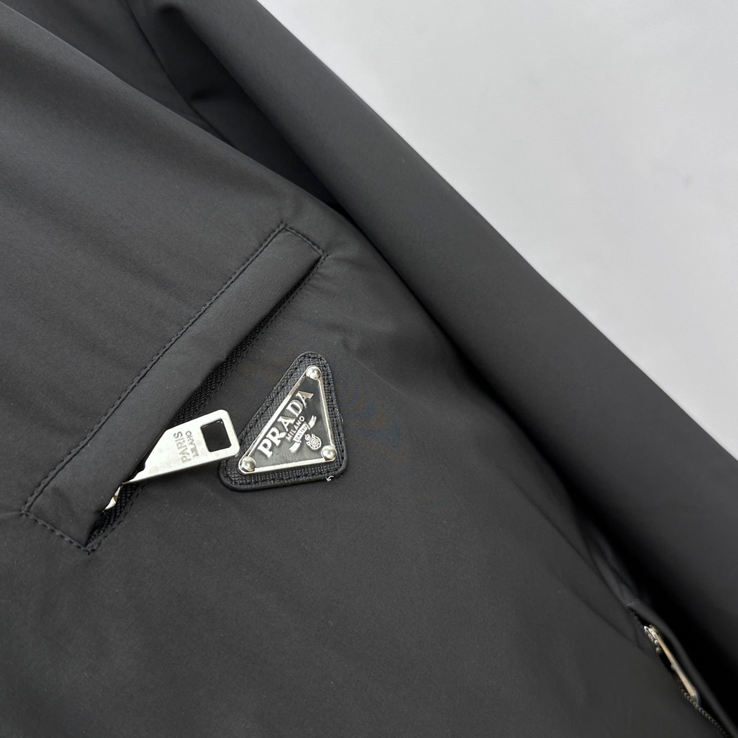 🆕Prada普拉达 2025ss秋冬新款连帽（可拆卸）夹棉外套夹克，原版订制五金配件全进口原版定制 欢迎