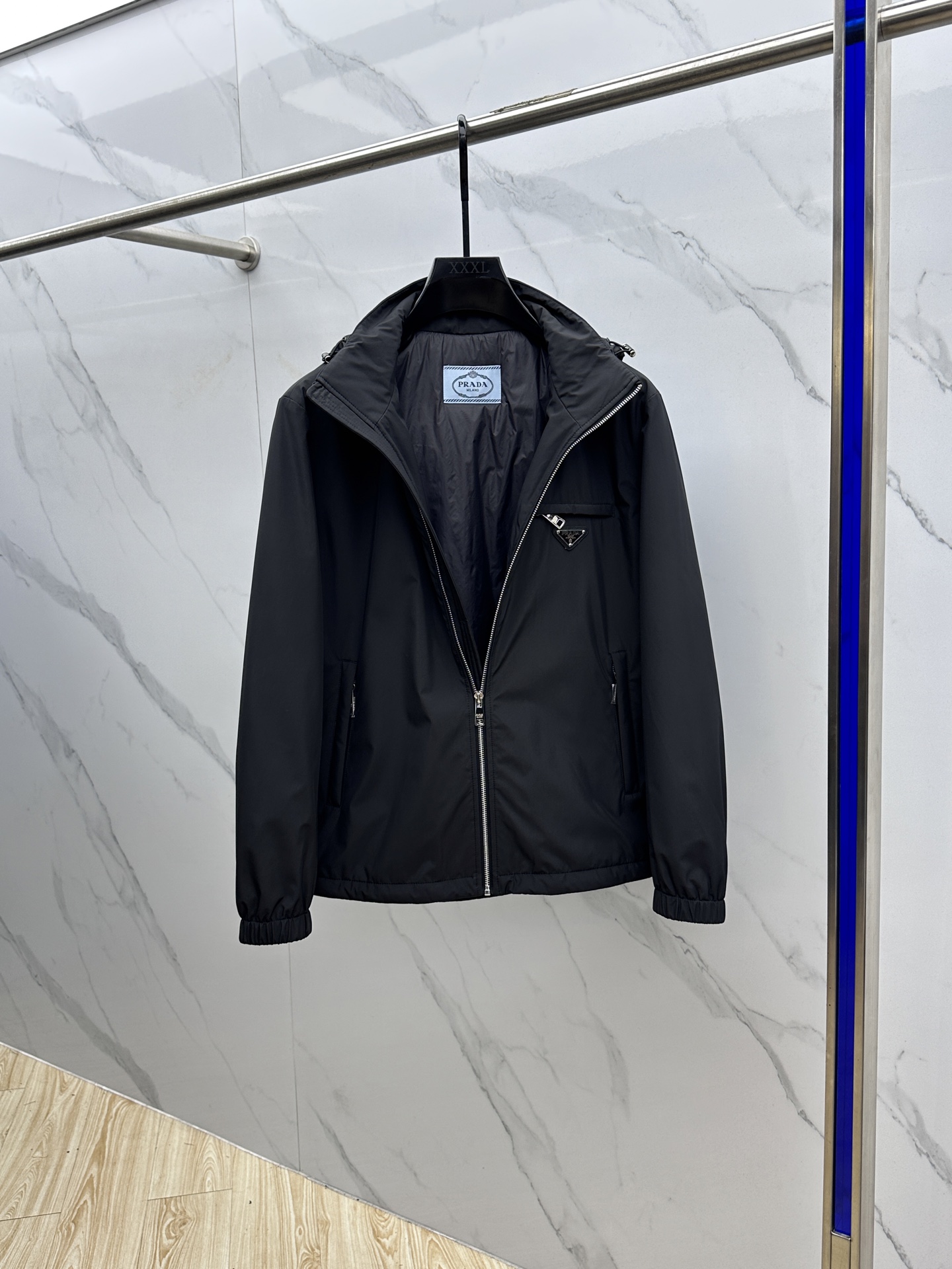 🆕Prada普拉达 2025ss秋冬新款连帽（可拆卸）夹棉外套夹克，原版订制五金配件全进口原版定制 欢迎