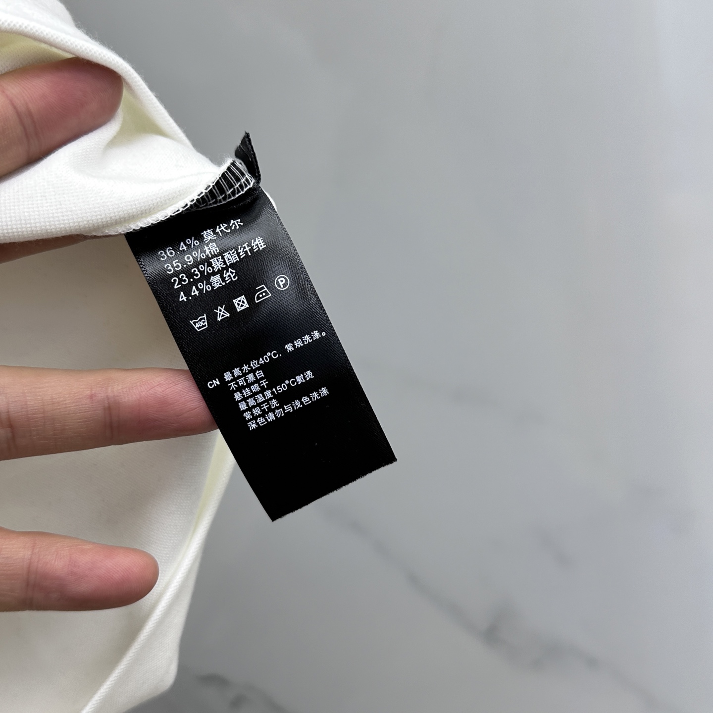 🆕CH*克罗心 2025SS秋季新款短袖打底T 恤，以当季色调传递典雅韵味，成就日常搭配佳选。胸前log