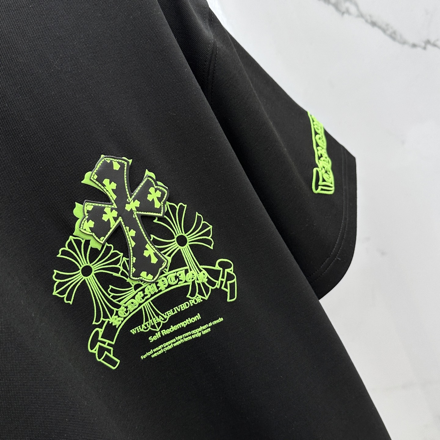 🆕CH*克罗心 2025SS秋季新款短袖打底T 恤，以当季色调传递典雅韵味，成就日常搭配佳选。胸前log