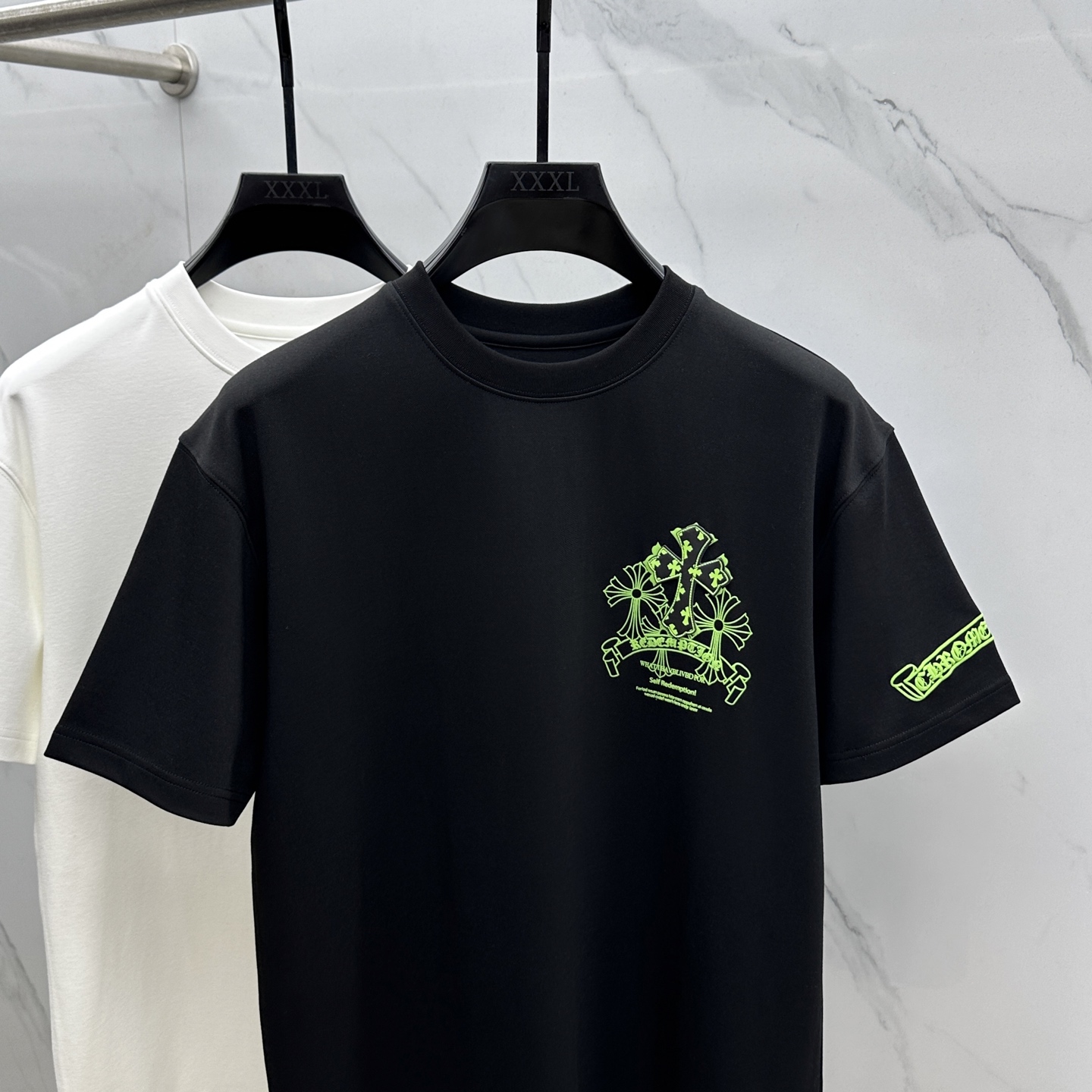 🆕CH*克罗心 2025SS秋季新款短袖打底T 恤，以当季色调传递典雅韵味，成就日常搭配佳选。胸前log