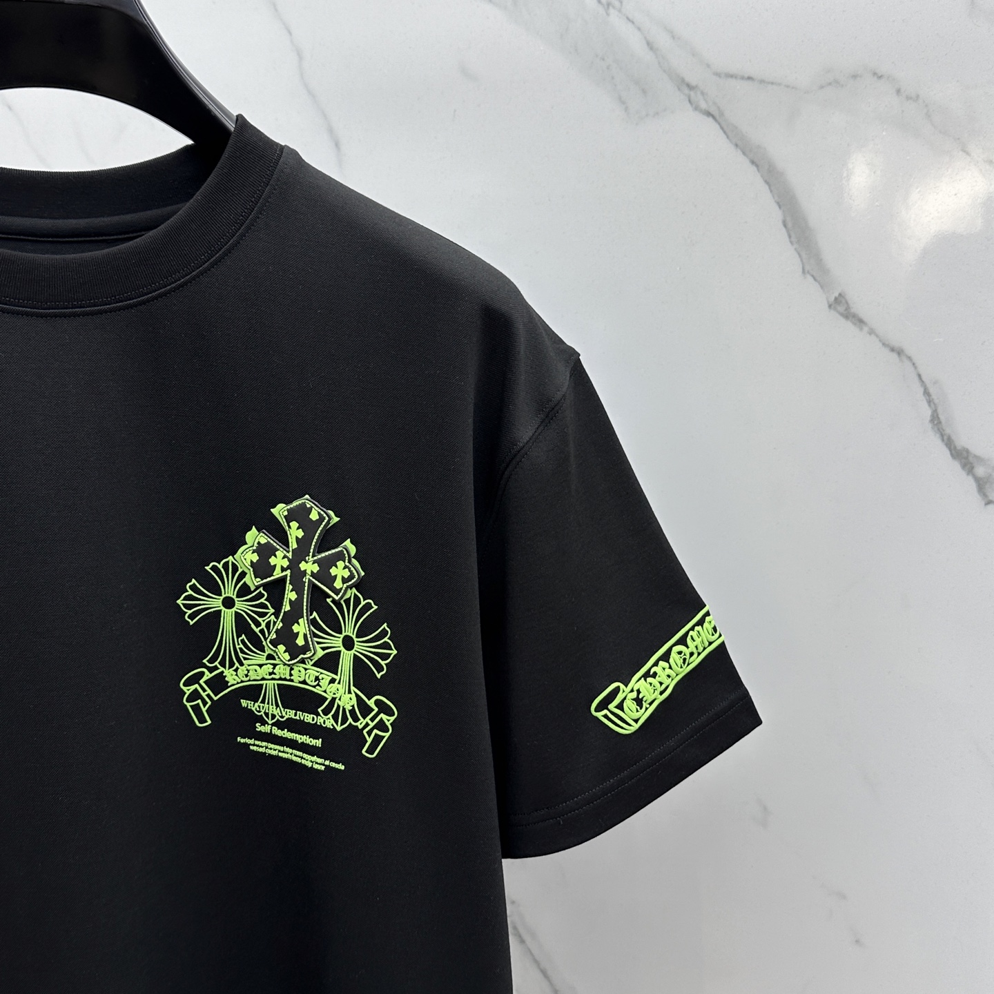 🆕CH*克罗心 2025SS秋季新款短袖打底T 恤，以当季色调传递典雅韵味，成就日常搭配佳选。胸前log