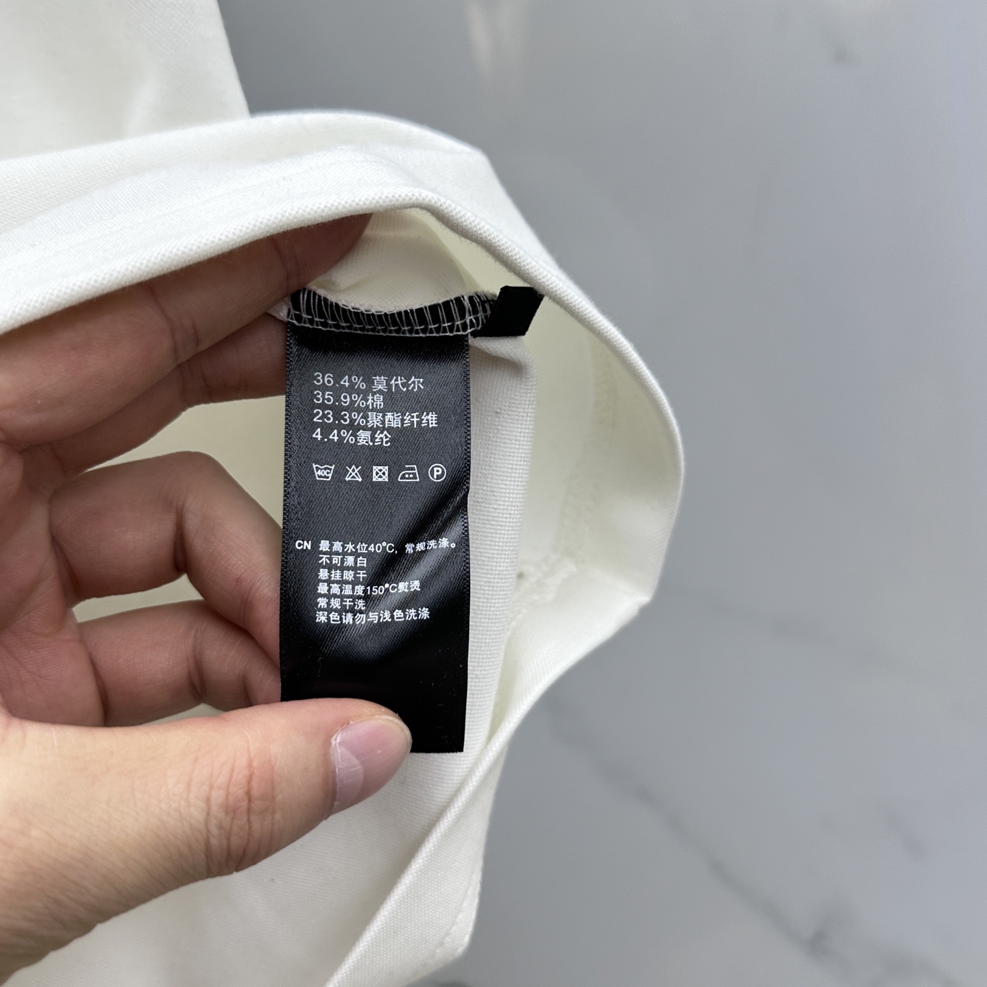 🆕CH*克罗心 2025SS秋季新款短袖打底T 恤，以当季色调传递典雅韵味，成就日常搭配佳选。胸前log