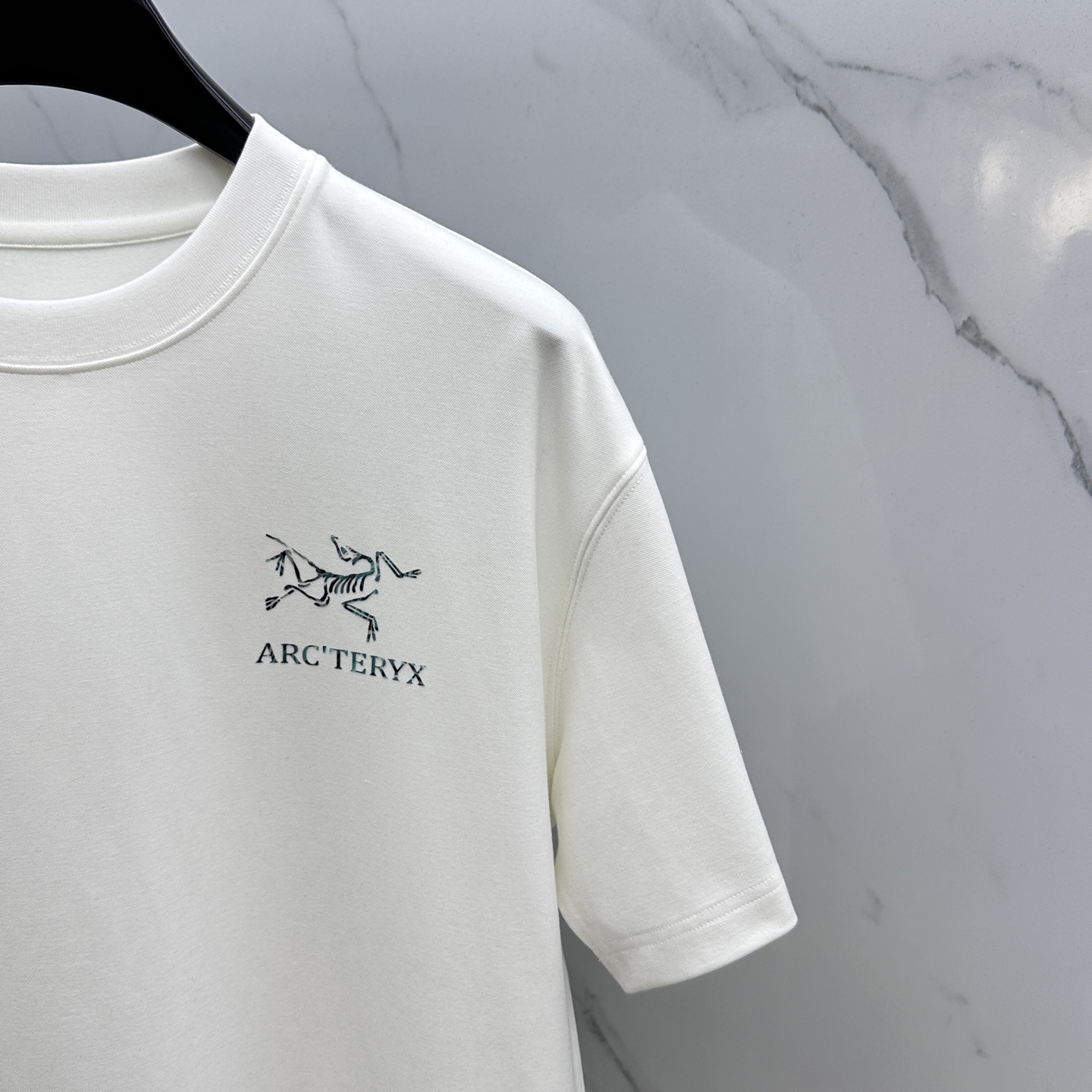 🆕ARCTERYX始祖鸟𓅛 2025SS秋季新款短袖打底T 恤，以当季色调传递典雅韵味，成就日常搭配佳选