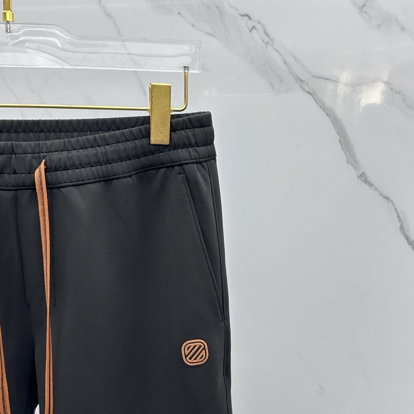 高货🆕ZEGNA杰尼亚 2025秋冬新款休闲裤 立体刺绣定位品牌LOGO 高端版本，定制面料 透气舒适度