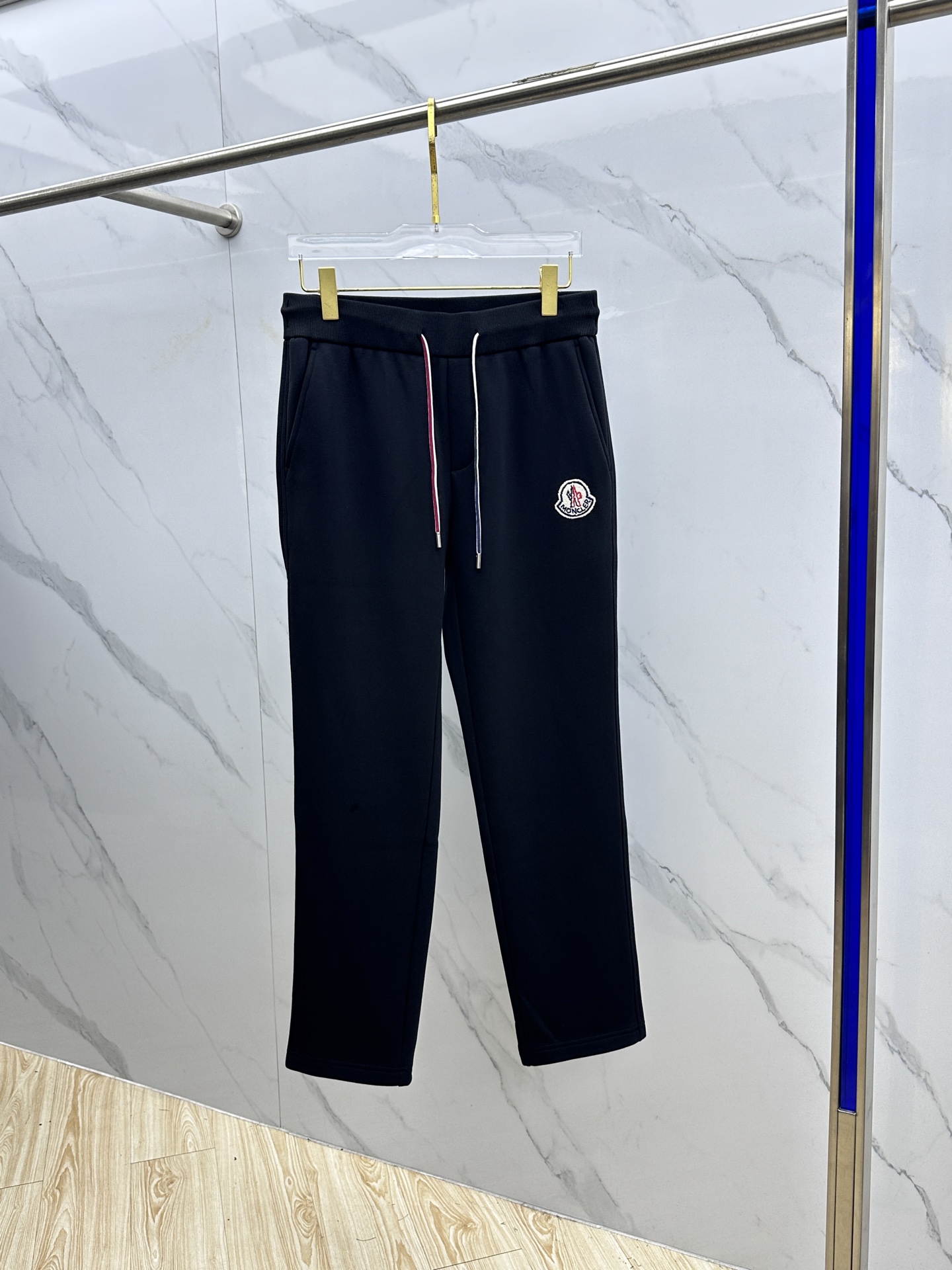 高货🆕Moncler蒙口 2025秋冬新款休闲裤 加绒加厚，立体定位品牌LOGO 高端版本，定制面料 透