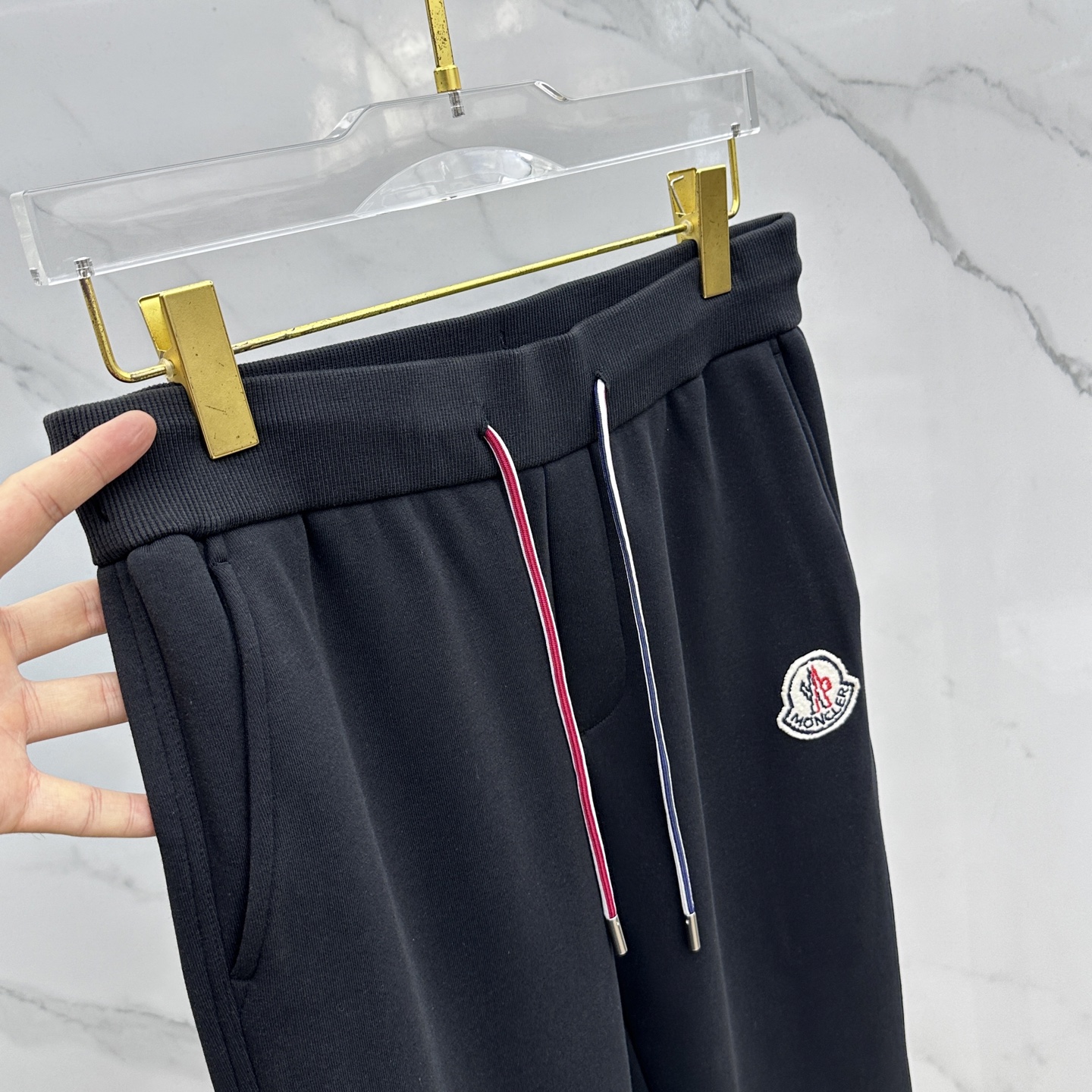 高货🆕Moncler蒙口 2025秋冬新款休闲裤 加绒加厚，立体定位品牌LOGO 高端版本，定制面料 透