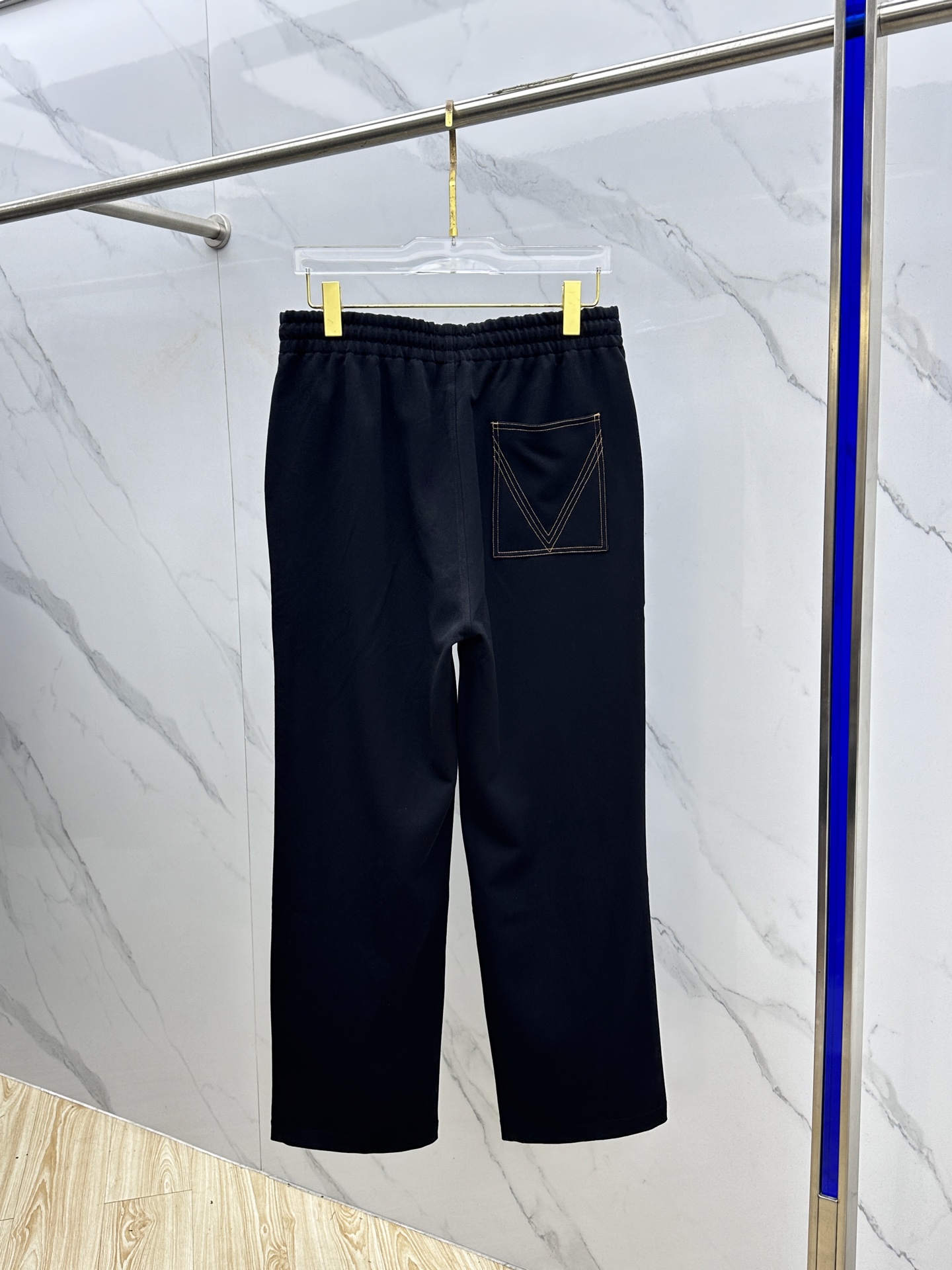 高货🆕BV葆蝶家 2025秋冬新款休闲裤 高端版本，定织定染面料 垂感特别好 透气舒适度高，细节、做工细