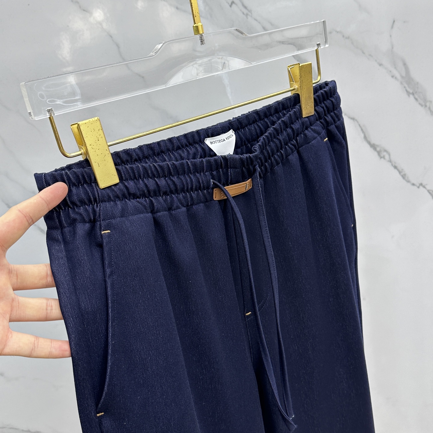 高货🆕BV葆蝶家 2025秋冬新款休闲裤 高端版本，定织定染面料 垂感特别好 透气舒适度高，细节、做工细