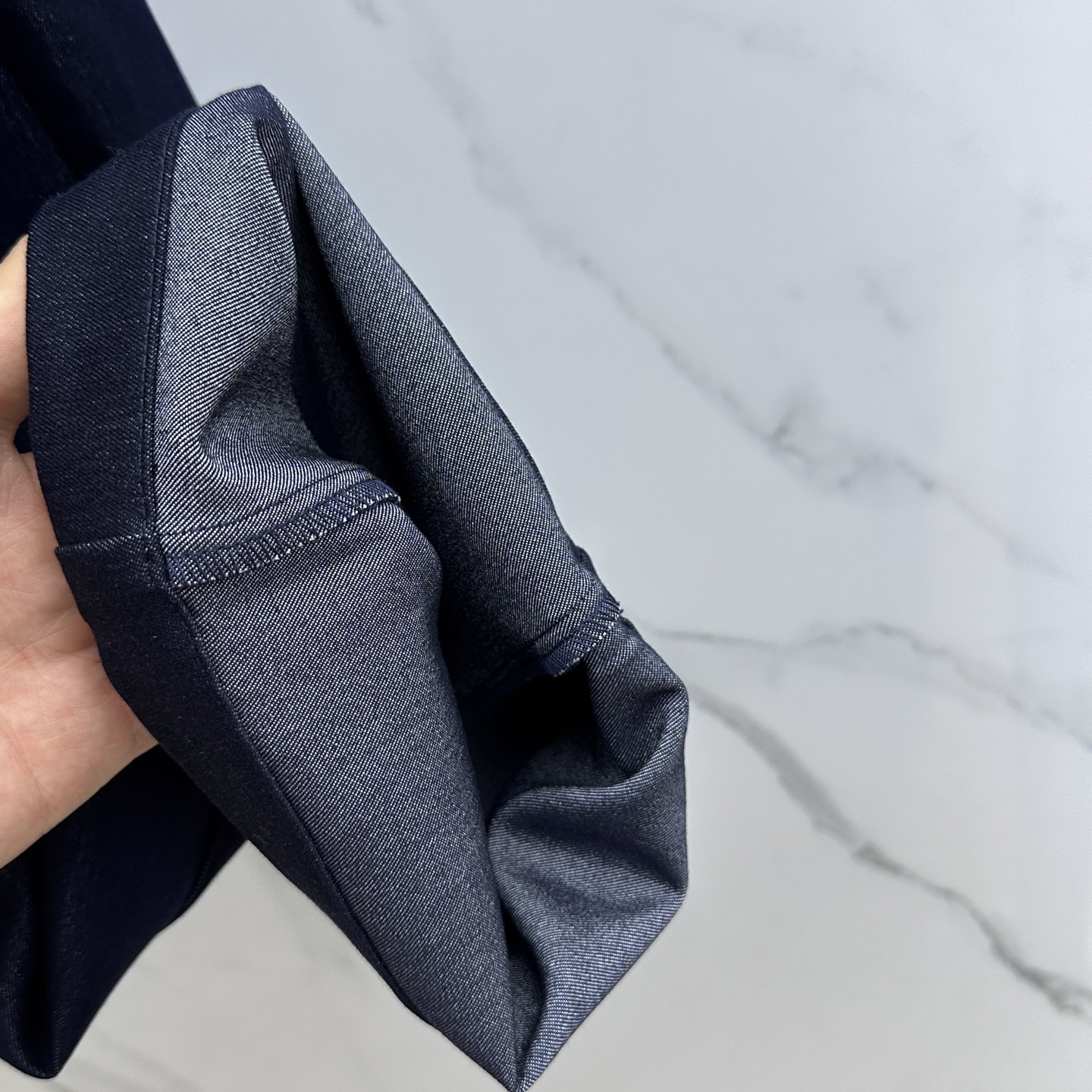 高货🆕BV葆蝶家 2025秋冬新款休闲裤 高端版本，定织定染面料 垂感特别好 透气舒适度高，细节、做工细