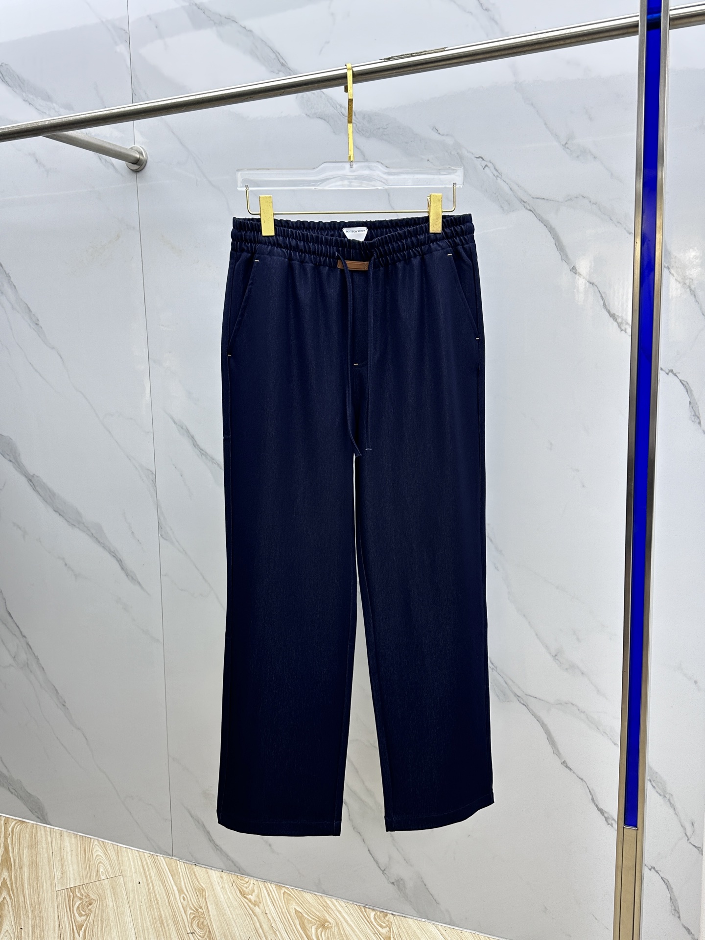 高货🆕BV葆蝶家 2025秋冬新款休闲裤 高端版本，定织定染面料 垂感特别好 透气舒适度高，细节、做工细