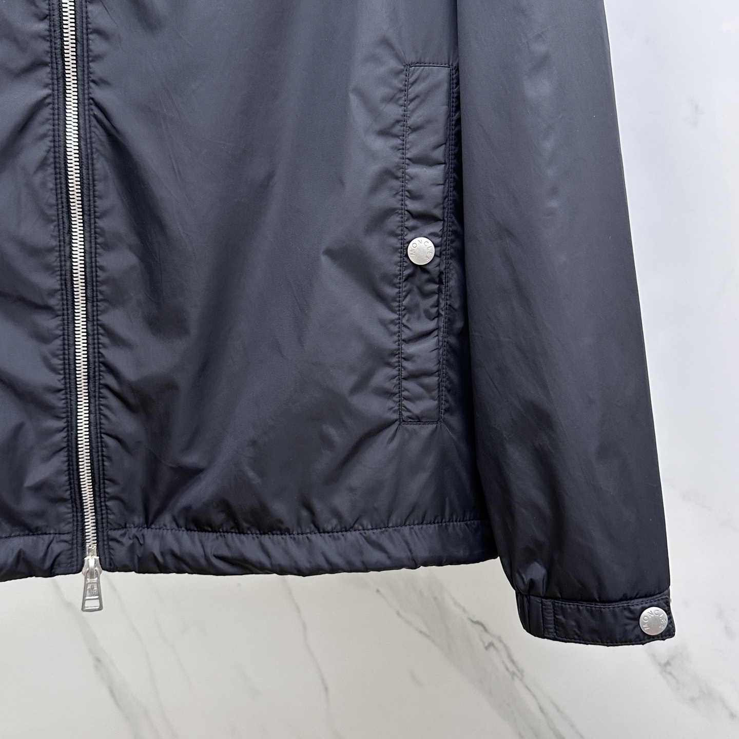 🆕Moncler蒙口 2025新款男士休闲定制夹克外套。穿上简约干练的休闲外套，瞬间重回时髦霸气，又是活