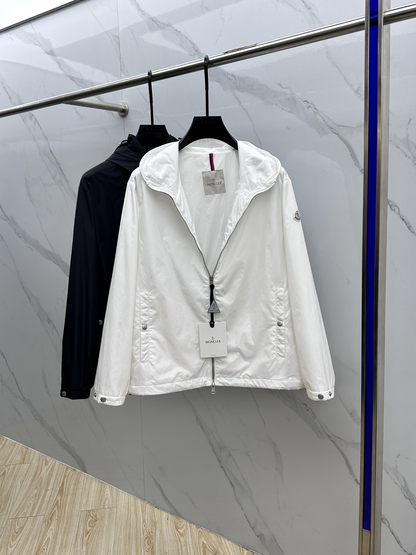 🆕Moncler蒙口 2025新款男士休闲定制夹克外套。穿上简约干练的休闲外套，瞬间重回时髦霸气，又是活