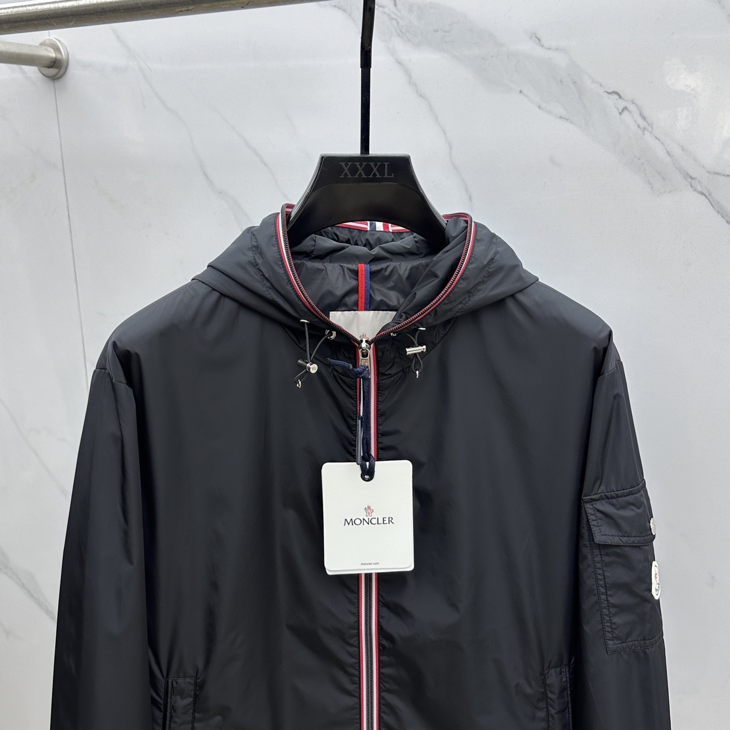 🆕Moncler蒙口 2025ss早秋新款连帽夹克外套，袖臂口袋仔章刺绣logo外套，穿上就是舒适自在又