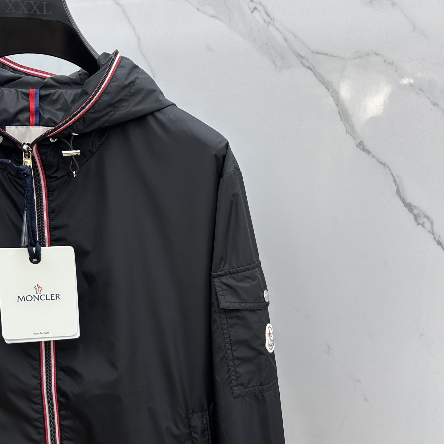 🆕Moncler蒙口 2025ss早秋新款连帽夹克外套，袖臂口袋仔章刺绣logo外套，穿上就是舒适自在又