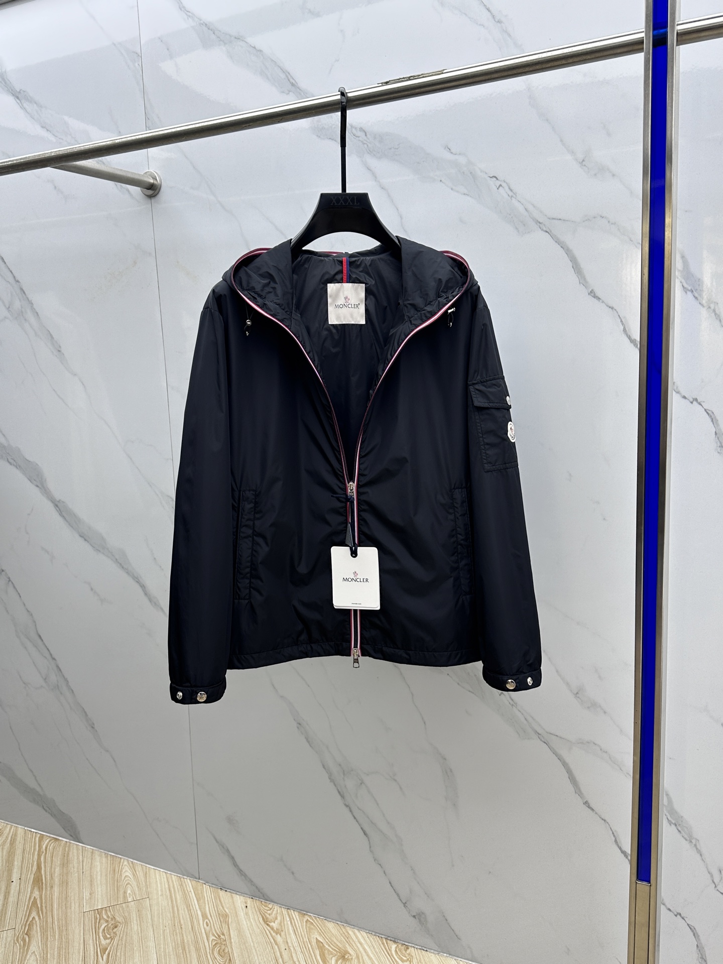 🆕Moncler蒙口 2025ss早秋新款连帽夹克外套，袖臂口袋仔章刺绣logo外套，穿上就是舒适自在又