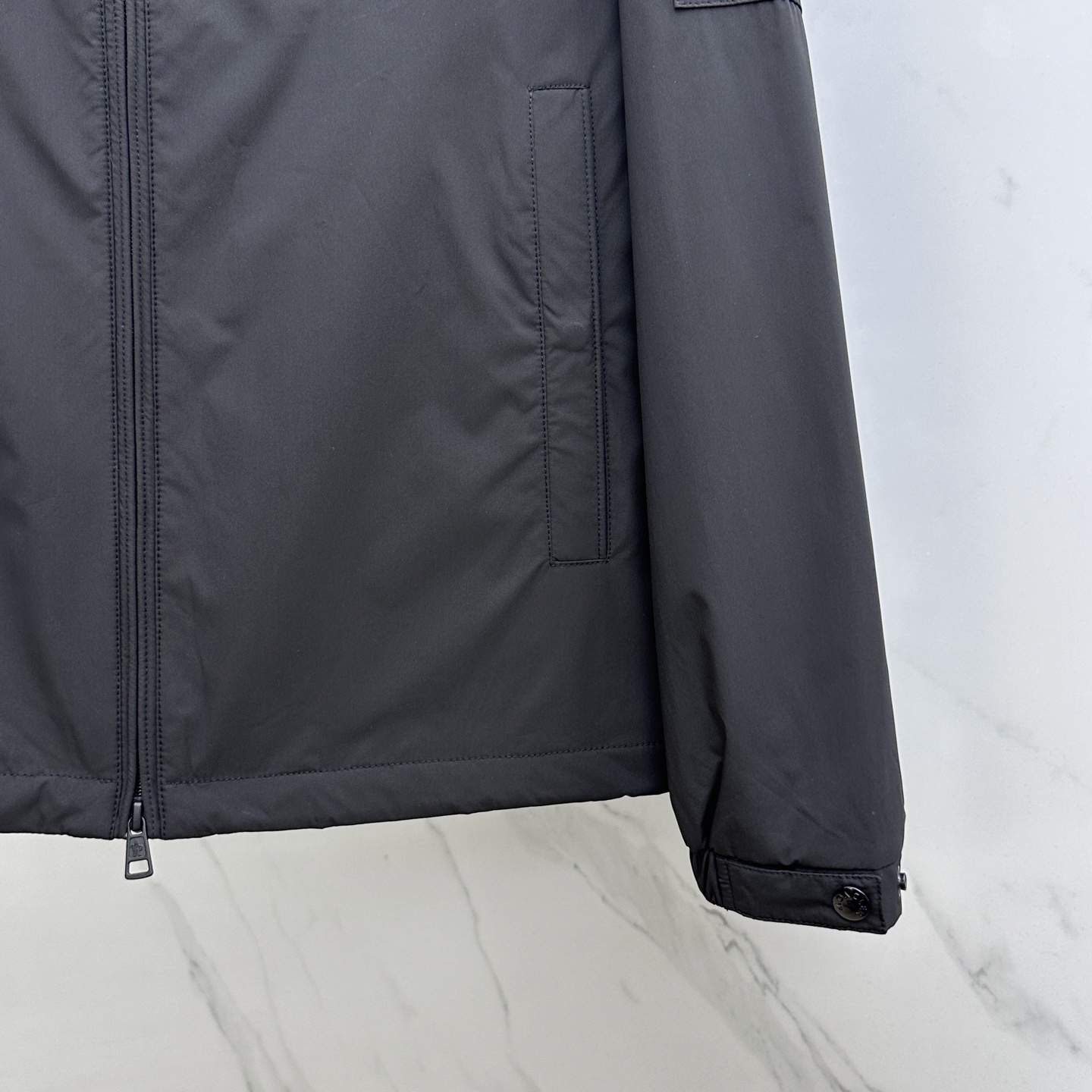 🆕Moncler蒙口 2025新款男士休闲定制夹克外套。穿上简约干练的休闲外套，瞬间重回时髦霸气，又是活