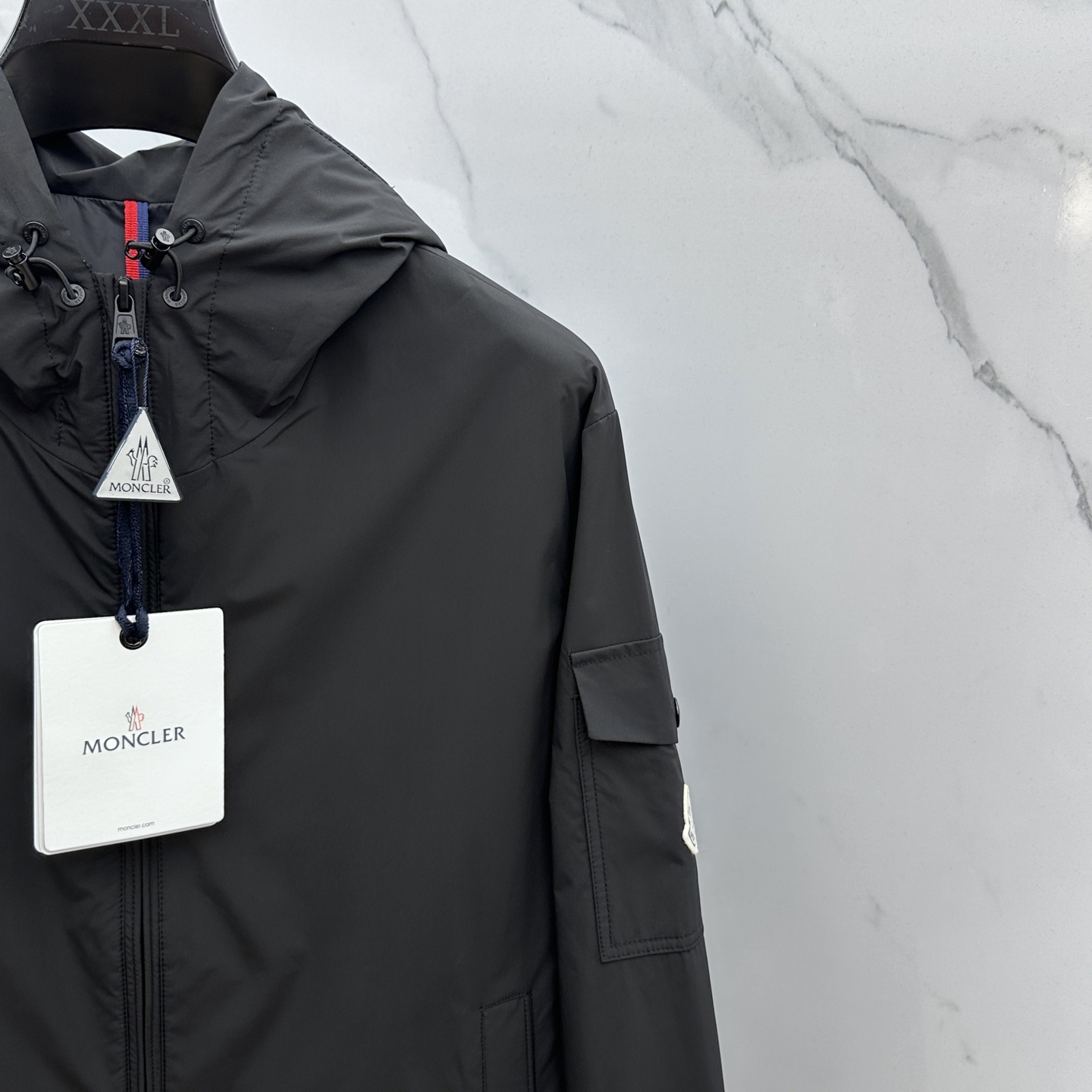 🆕Moncler蒙口 2025新款男士休闲定制夹克外套。穿上简约干练的休闲外套，瞬间重回时髦霸气，又是活