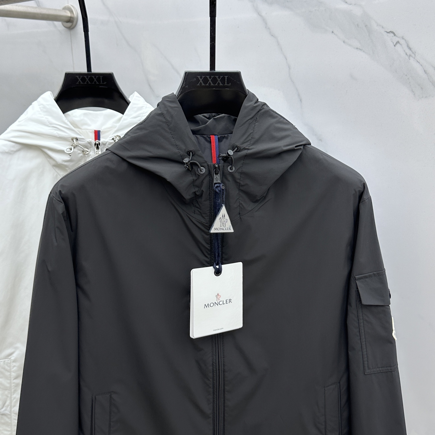 🆕Moncler蒙口 2025新款男士休闲定制夹克外套。穿上简约干练的休闲外套，瞬间重回时髦霸气，又是活