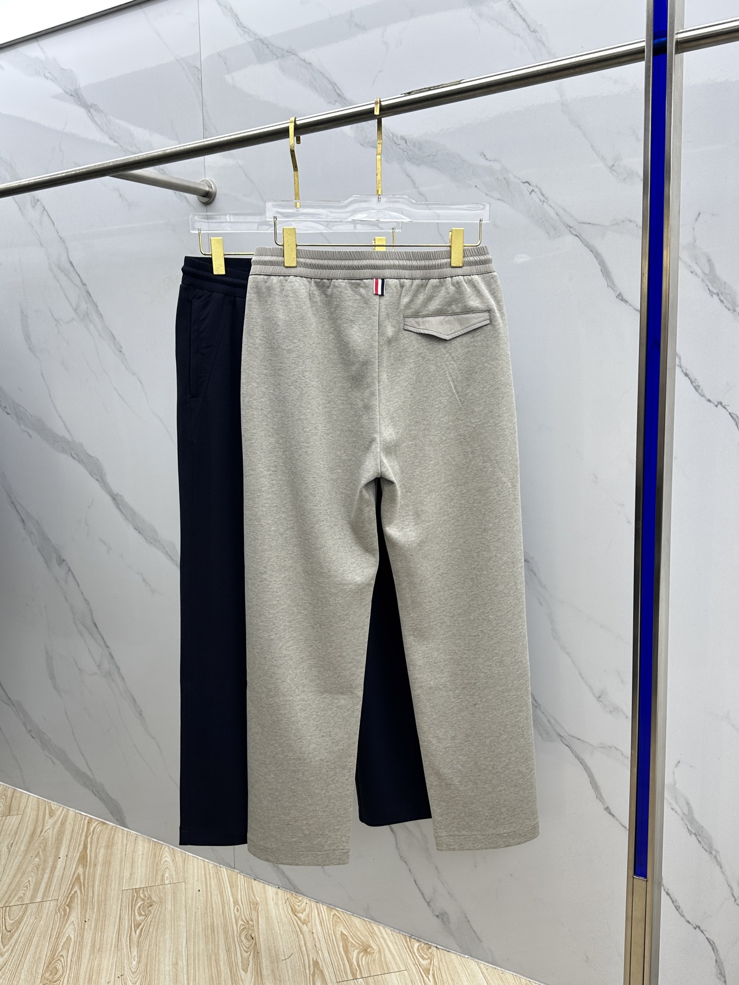 高货🆕Moncler蒙口 2025秋冬新款休闲裤 立体定位品牌LOGO 高端版本，定制高级科技面料 平纹