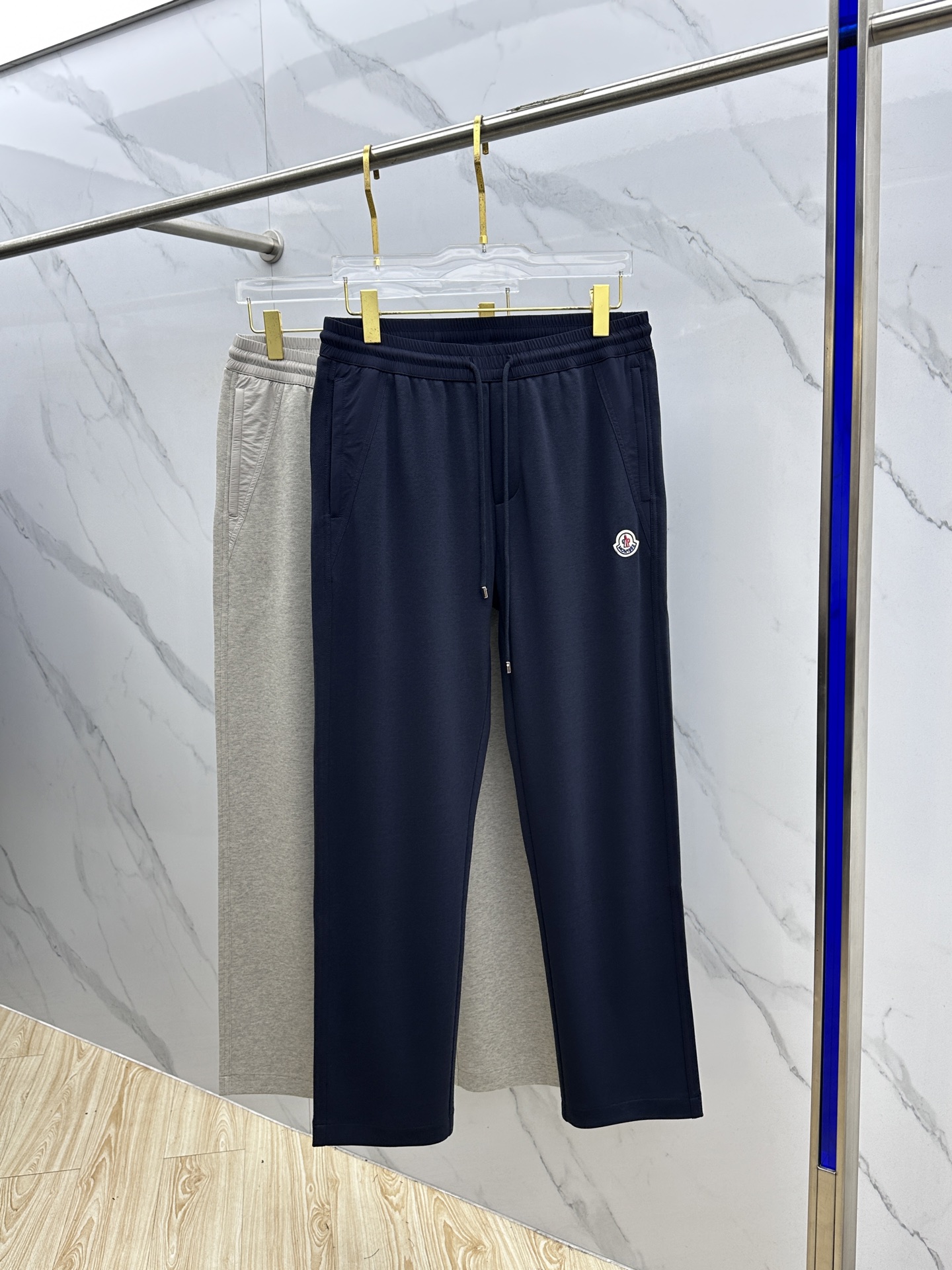 高货🆕Moncler蒙口 2025秋冬新款休闲裤 立体定位品牌LOGO 高端版本，定制高级科技面料 平纹