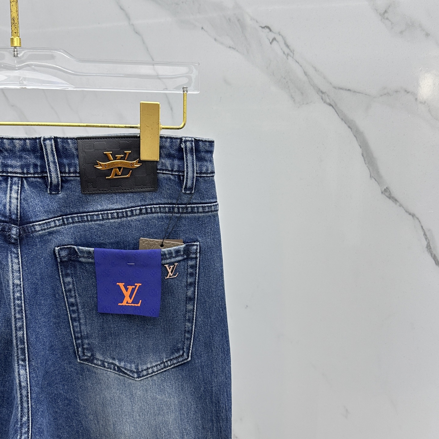 🆕1V*路易威登 🔥高端定制、2025早秋最新款牛仔裤 柜台同步发售 原版定制复刻 客供五金辅料 原单品