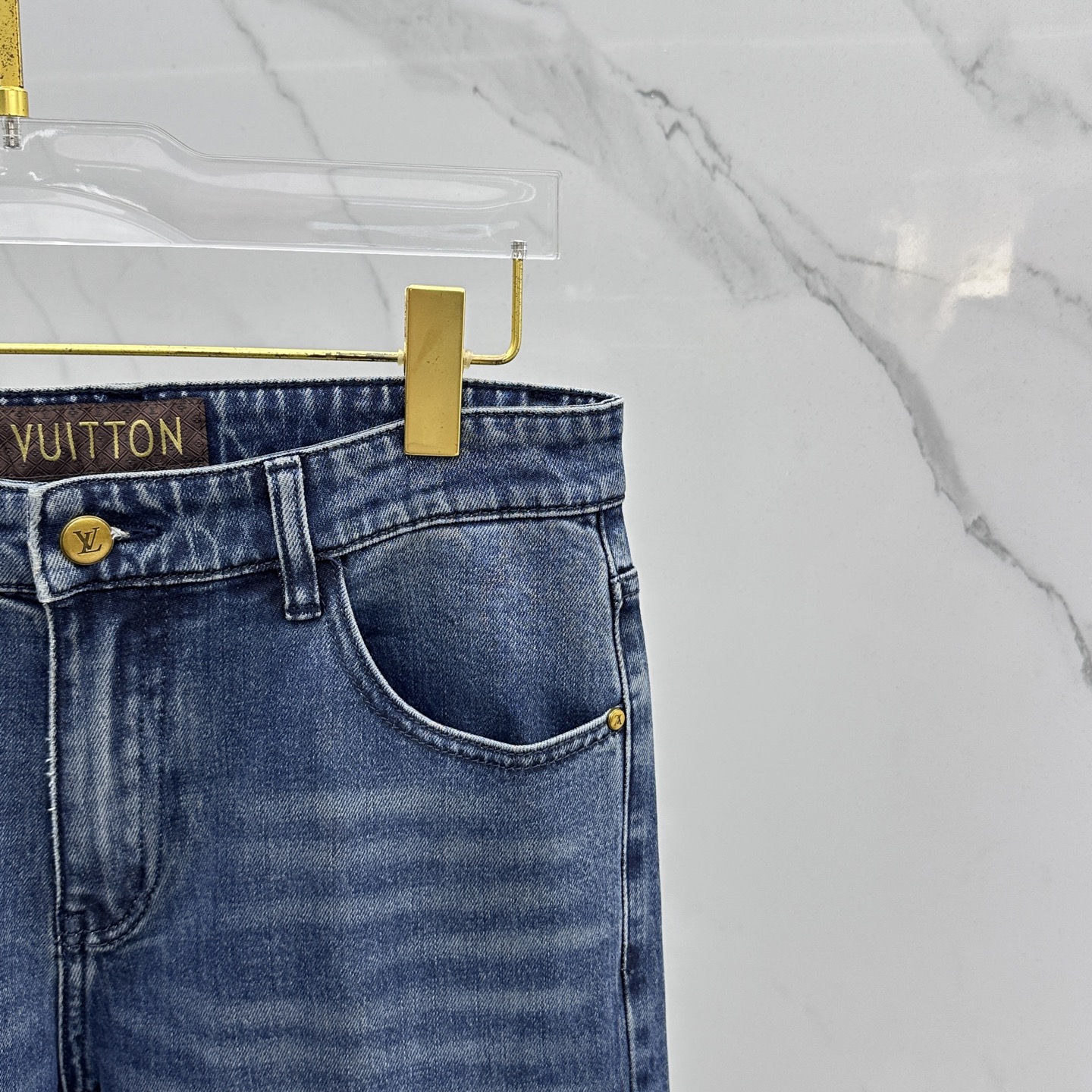 🆕1V*路易威登 🔥高端定制、2025早秋最新款牛仔裤 柜台同步发售 原版定制复刻 客供五金辅料 原单品