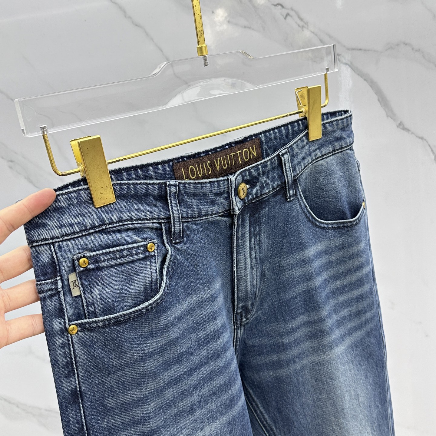 🆕1V*路易威登 🔥高端定制、2025早秋最新款牛仔裤 柜台同步发售 原版定制复刻 客供五金辅料 原单品