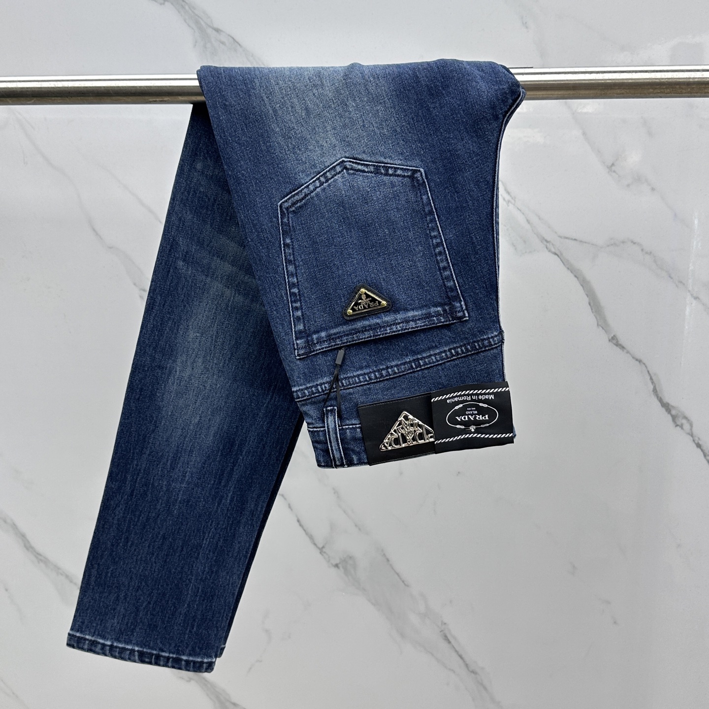 🆕Prada普拉达 🔥高端定制、2025早秋最新款牛仔裤 柜台同步发售 原版定制复刻 客供五金辅料 原单