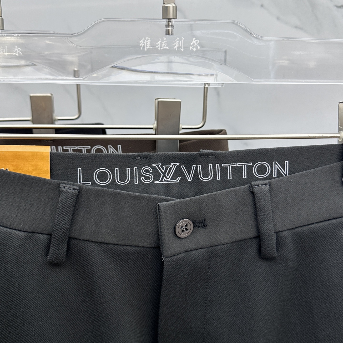 🆕LV路易威登 2025早秋新品休闲裤西裤，官网同步发售，裤身工艺设计，进口客供辅料、面料定制，代工厂出